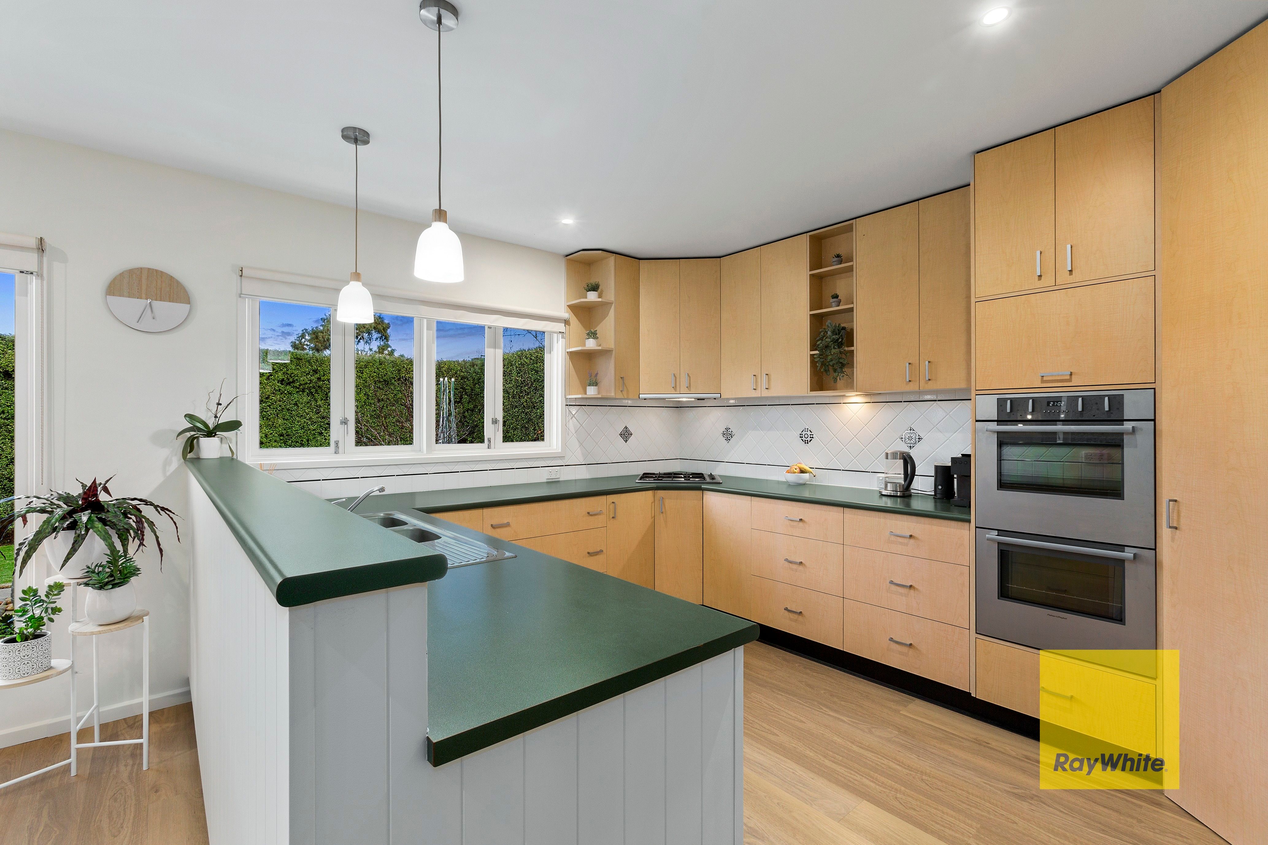 8 Webster Court, Highton, VIC 3216
