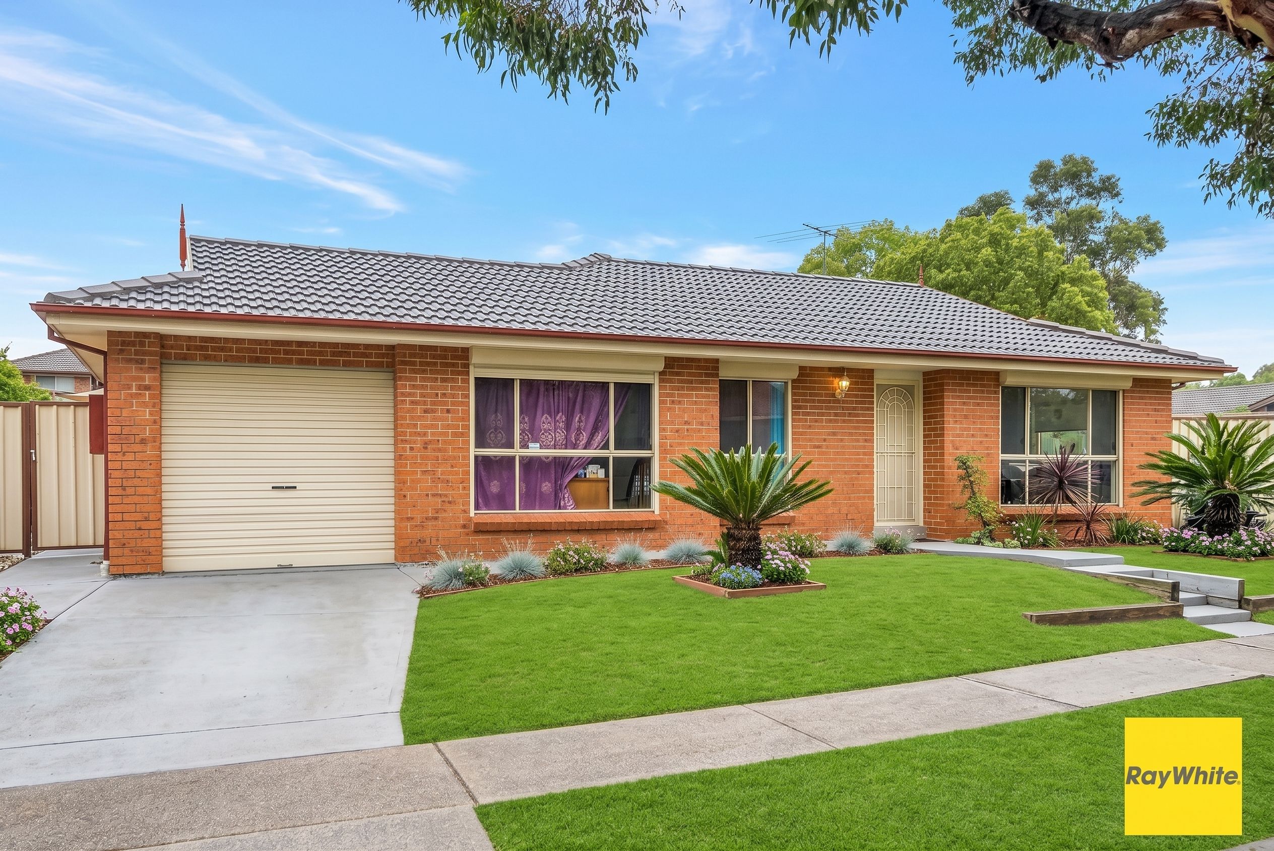 1 Keppel Circuit, Hinchinbrook, NSW 2168
