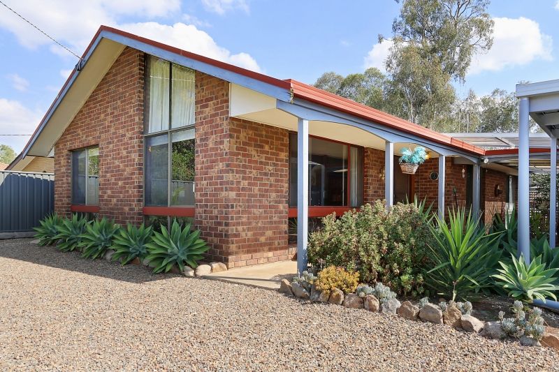 105 Coish Avenue, Benalla, VIC 3672
