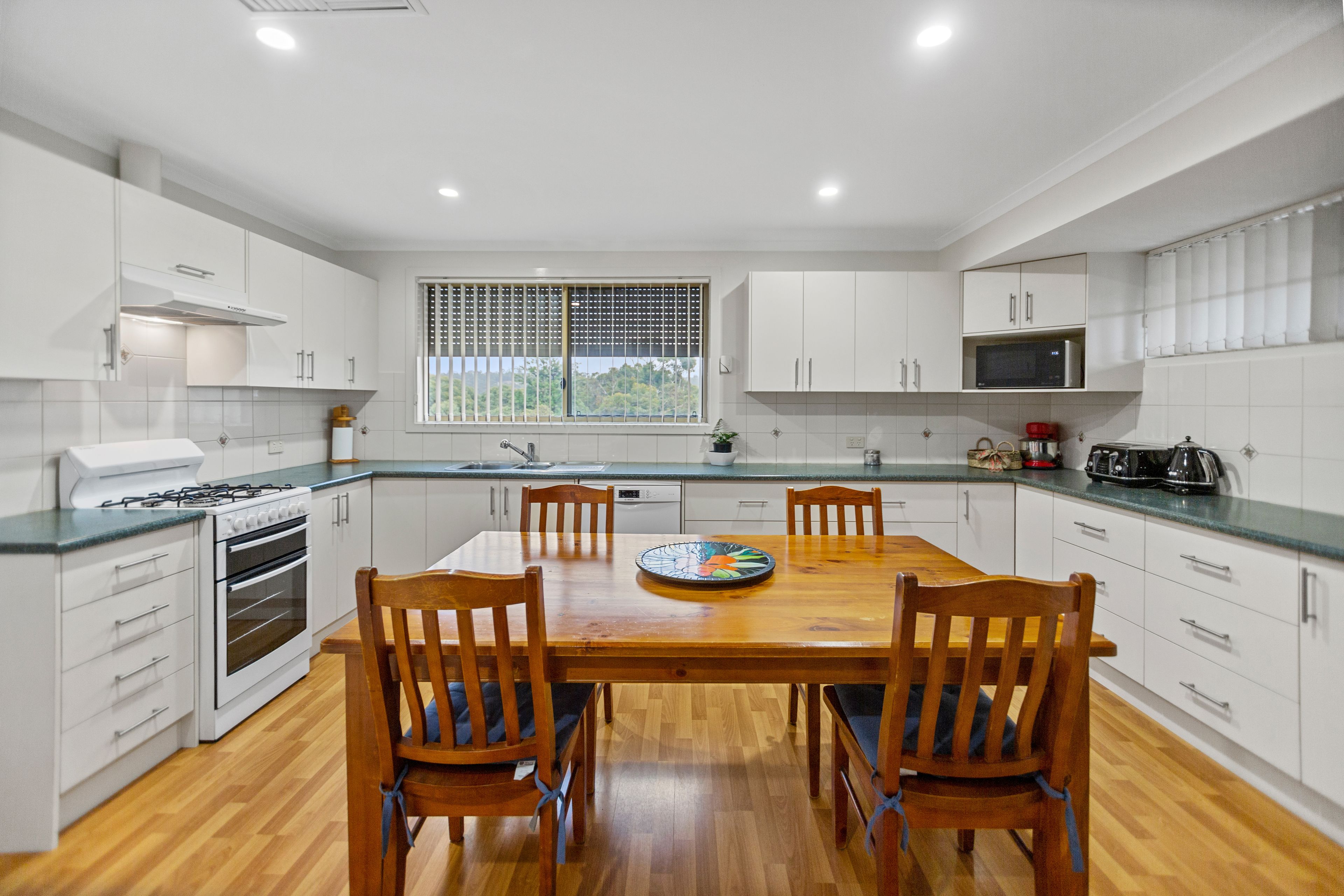 17 Newton Long Drive, Clare, SA 5453