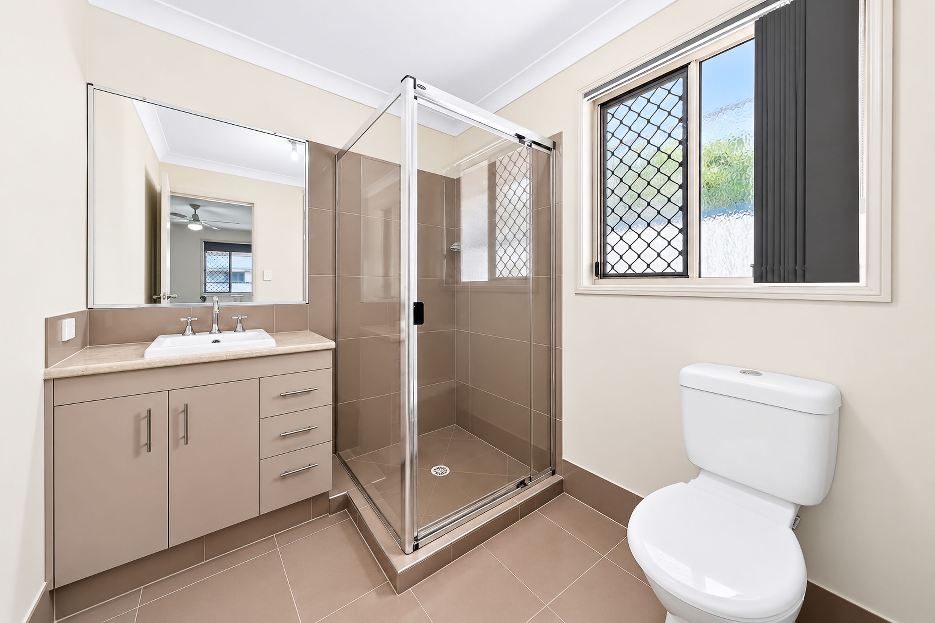 15 Meridian Place — photo 12 of 19