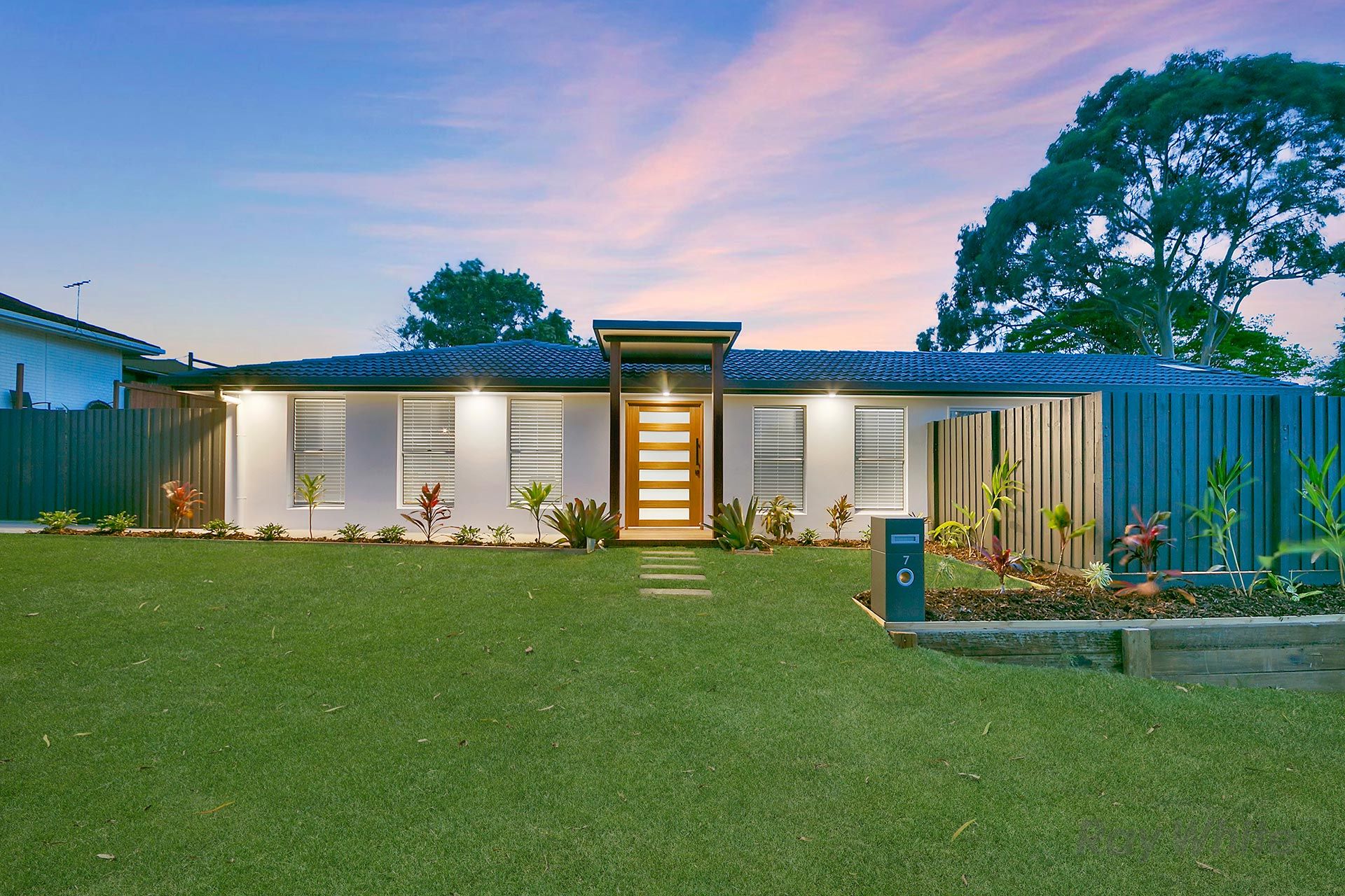 7 Dome Street, Eight Mile Plains QLD 4113