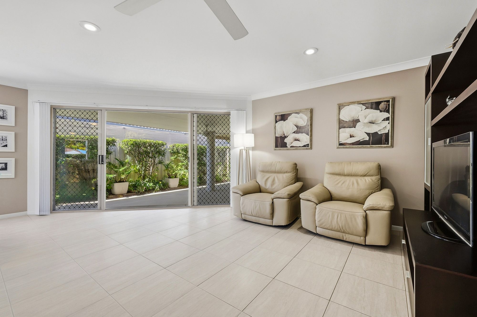 10 Ellis Drive — photo 8 of 28
