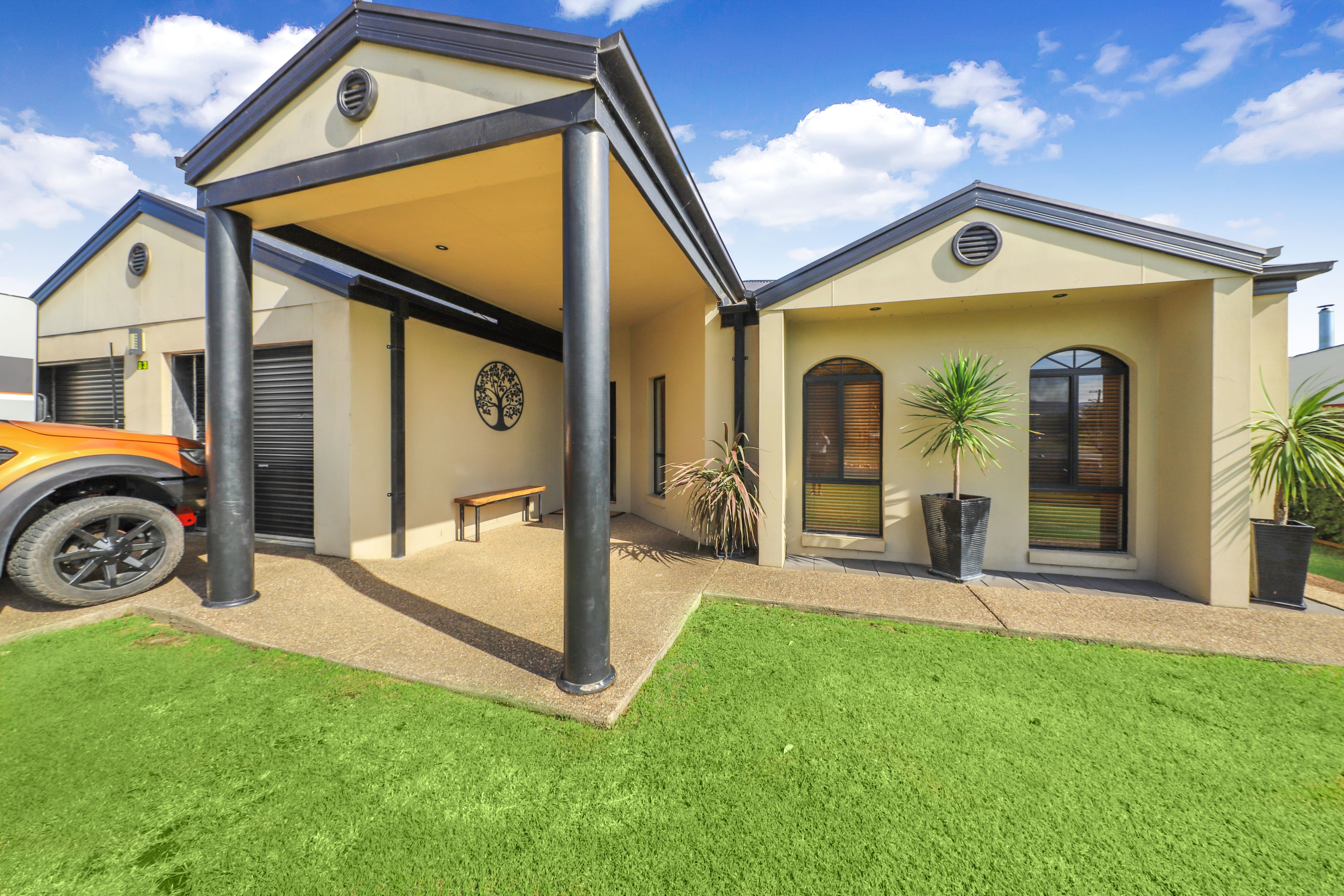 83 Sydney Street, Tumut, NSW 2720