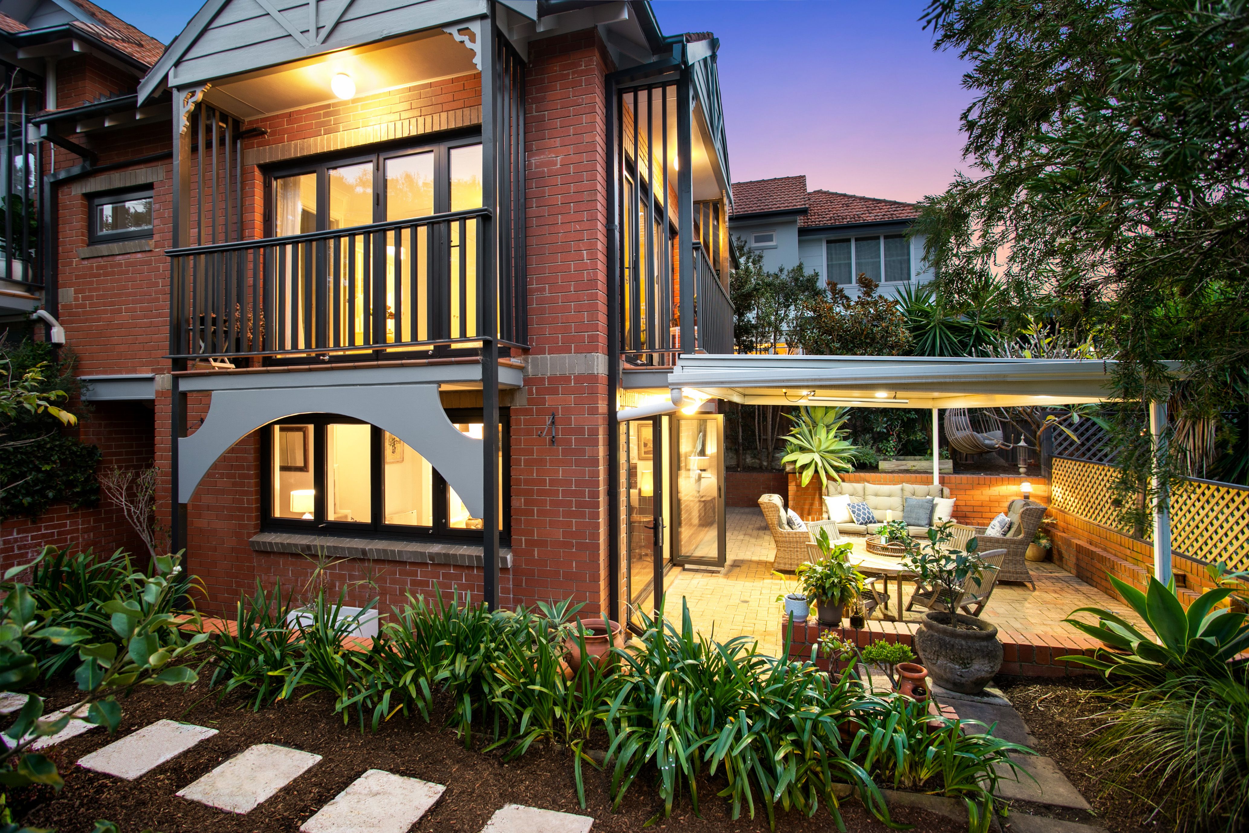 62 Pine Street East, Cammeray NSW 2062