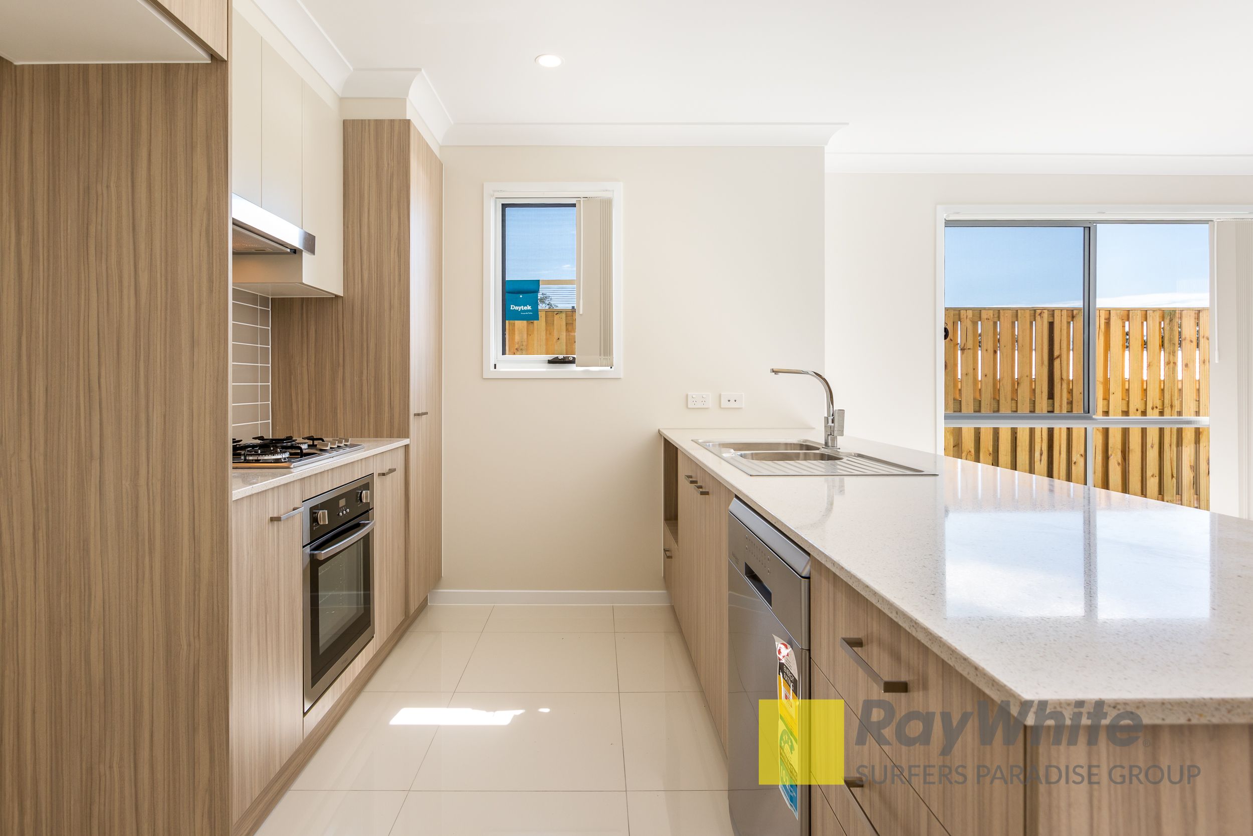 16 O'Connell Court, PIMPAMA, QLD 4209