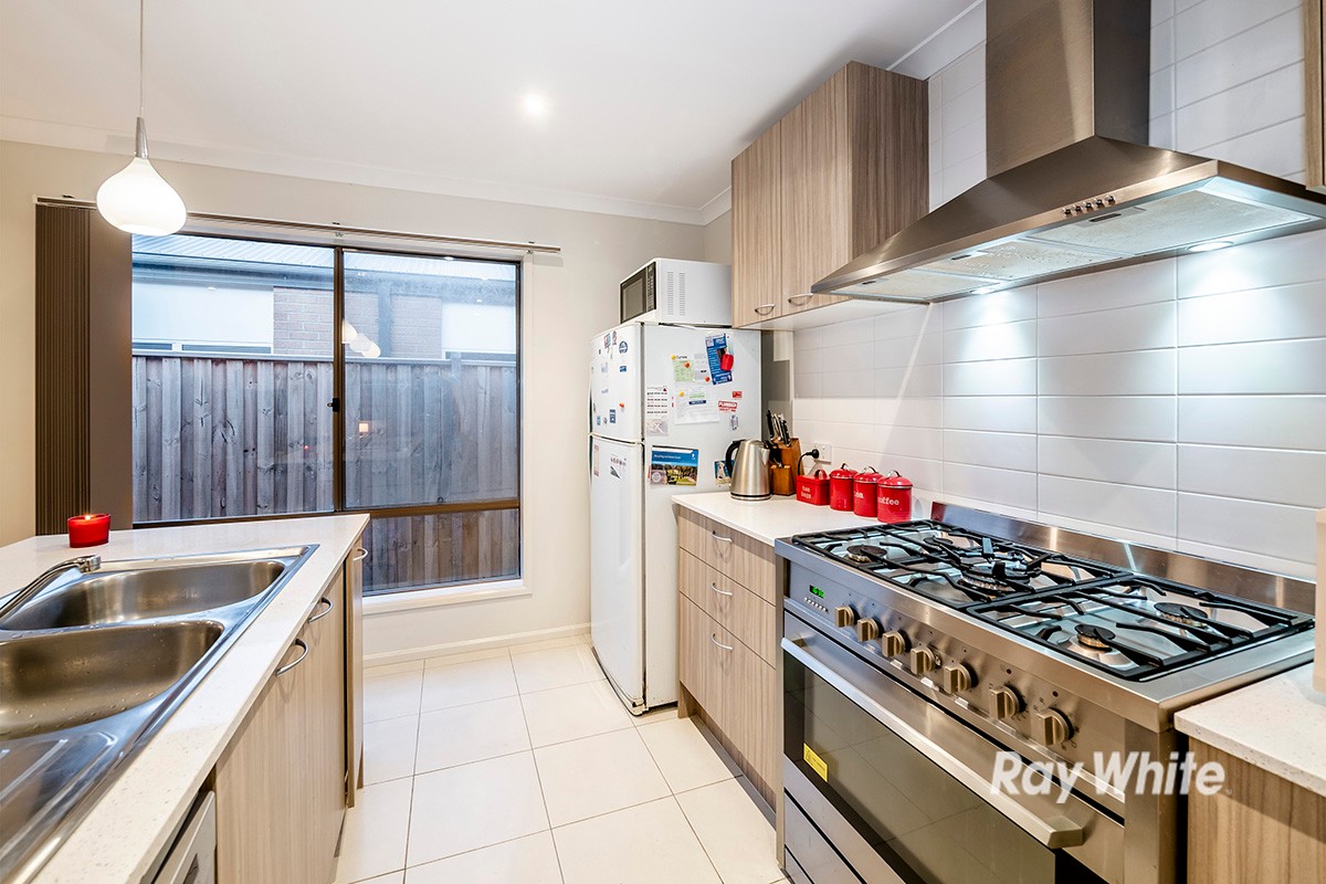 24 Boonwurrung Street, Cranbourne East, VIC 3977
