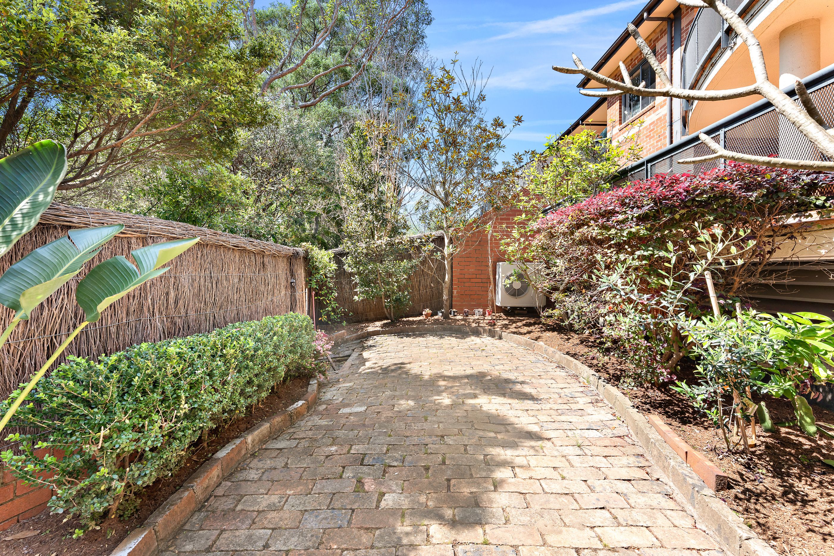 2/21-23 Goodchap Road, Chatswood, NSW 2067