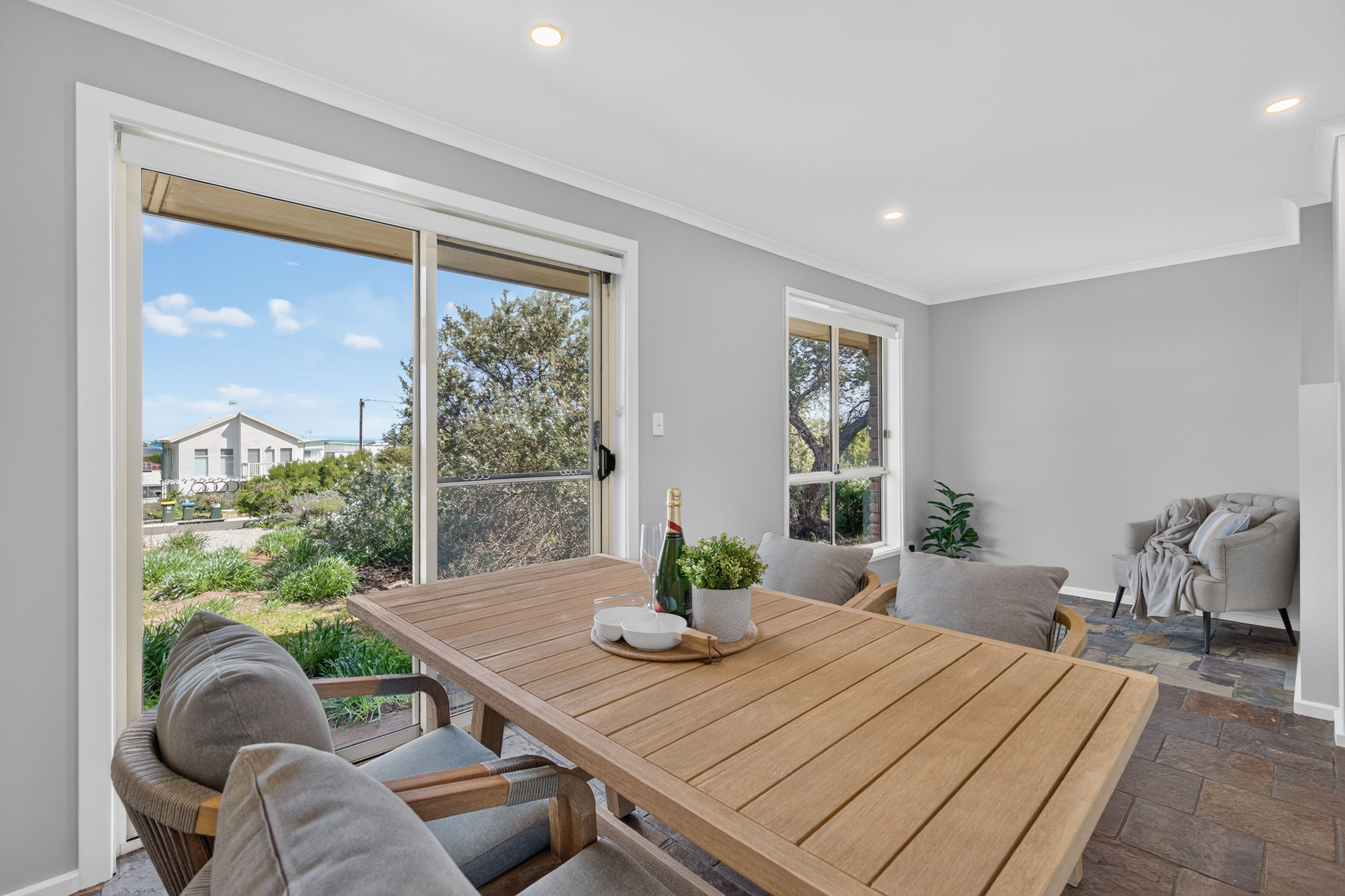 84 Hero Avenue — photo 17 of 30