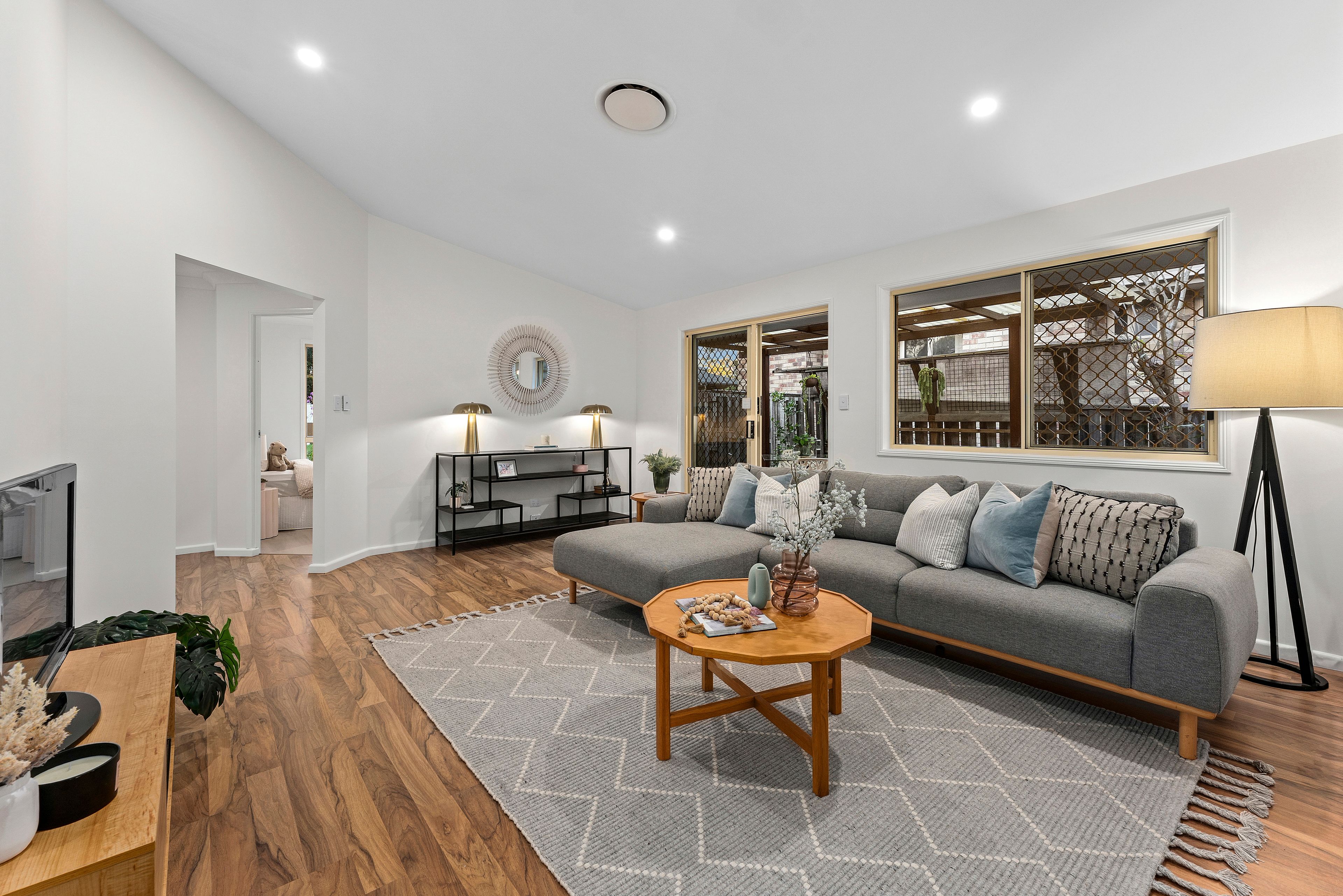 24 Hounslow Way, Seventeen Mile Rocks, QLD 4073