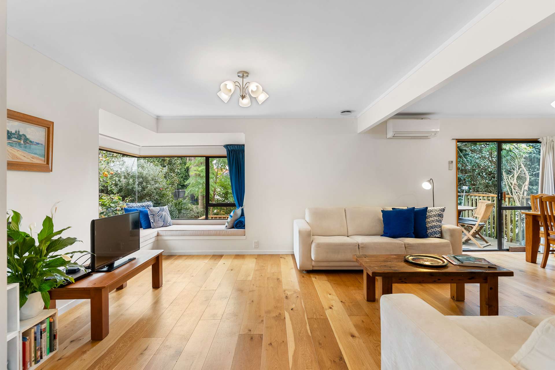 2/120 Riddell Road photo 4