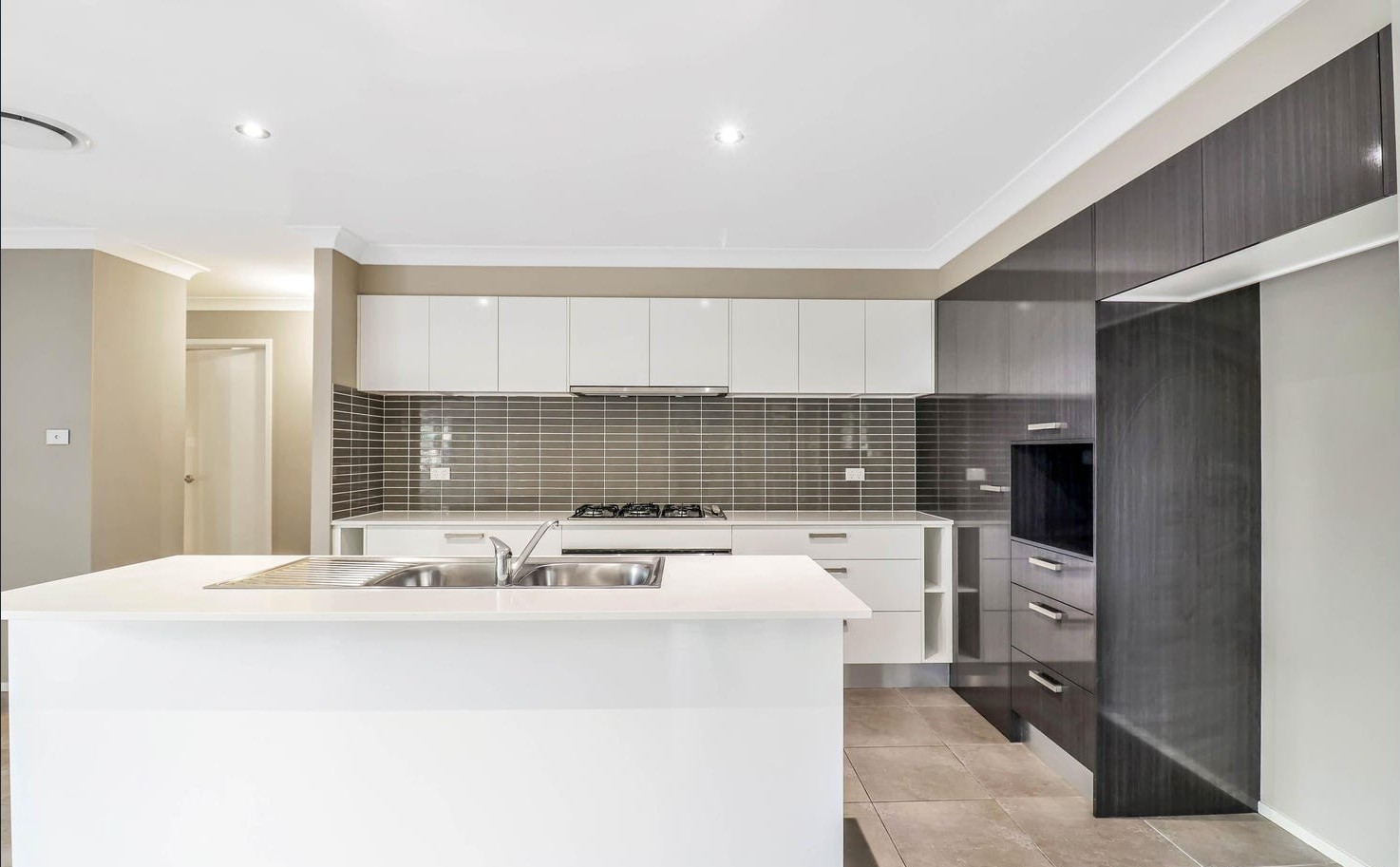20 Loch Avenue, Glenmore Park, NSW 2745