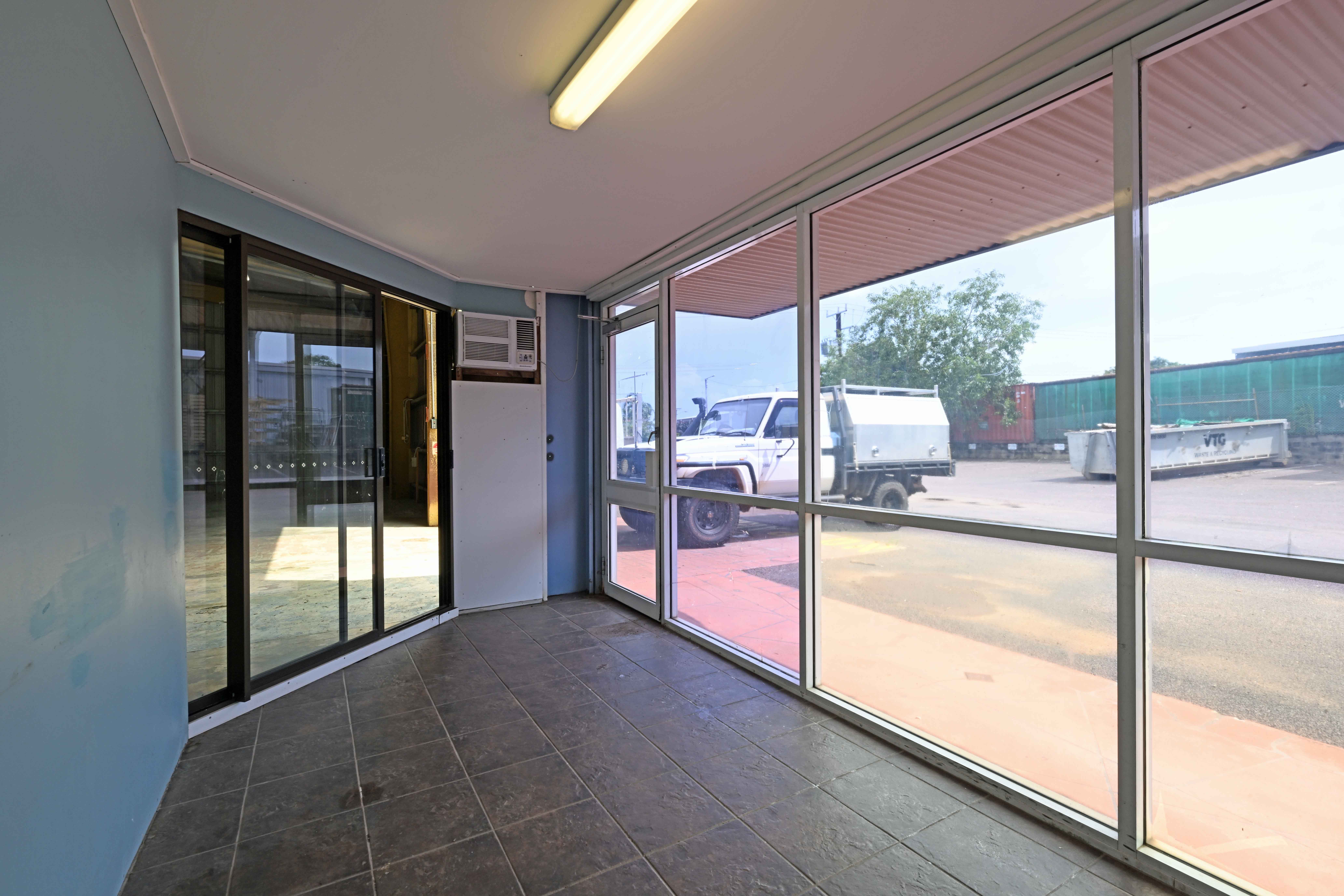 2/11 Albatross Street, Winnellie, NT 0820