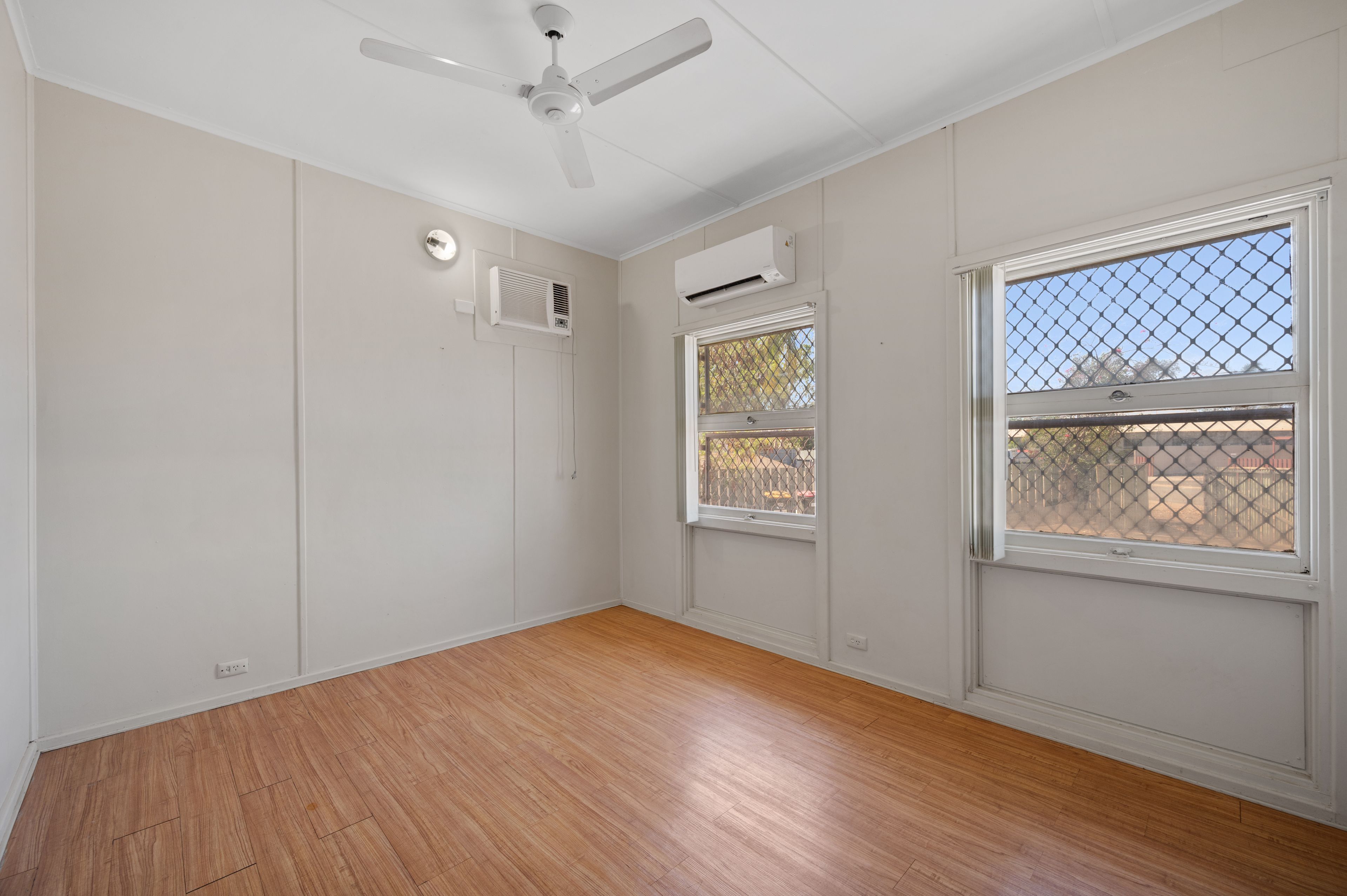 38 Pedlar Street — photo 12 of 29