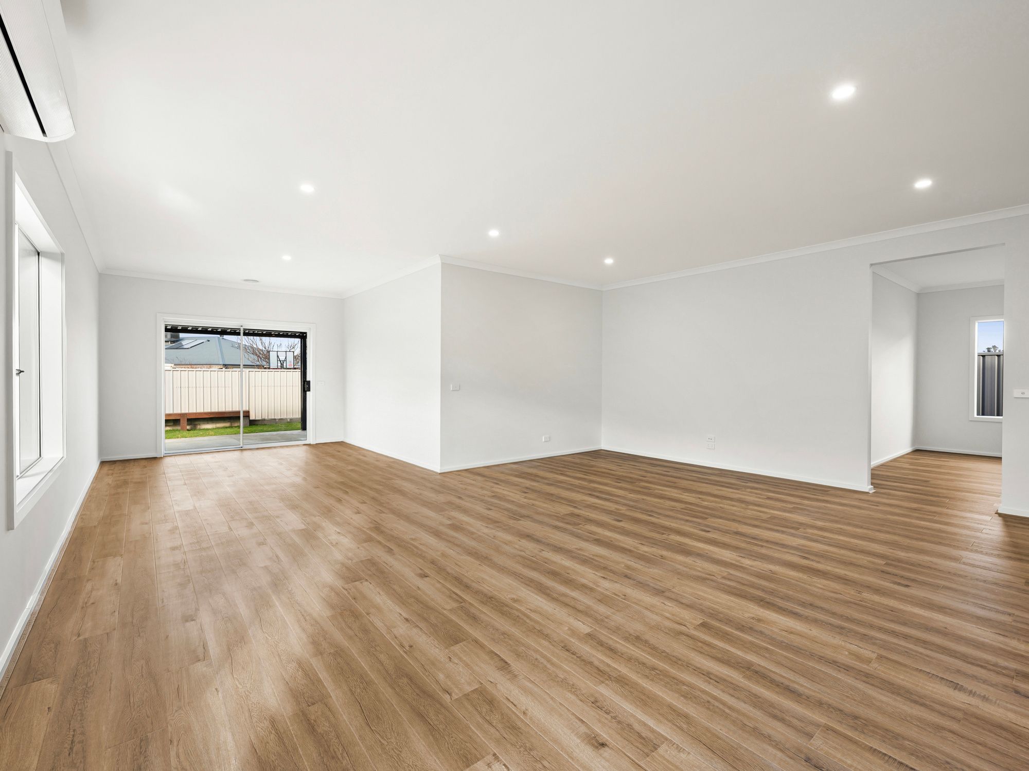 46 Livingston Boulevard — photo 7 of 14