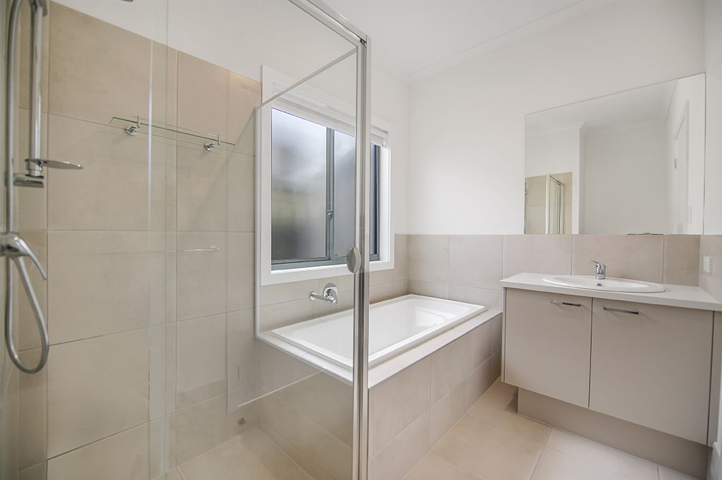 18 Salcombe Way — photo 14 of 18