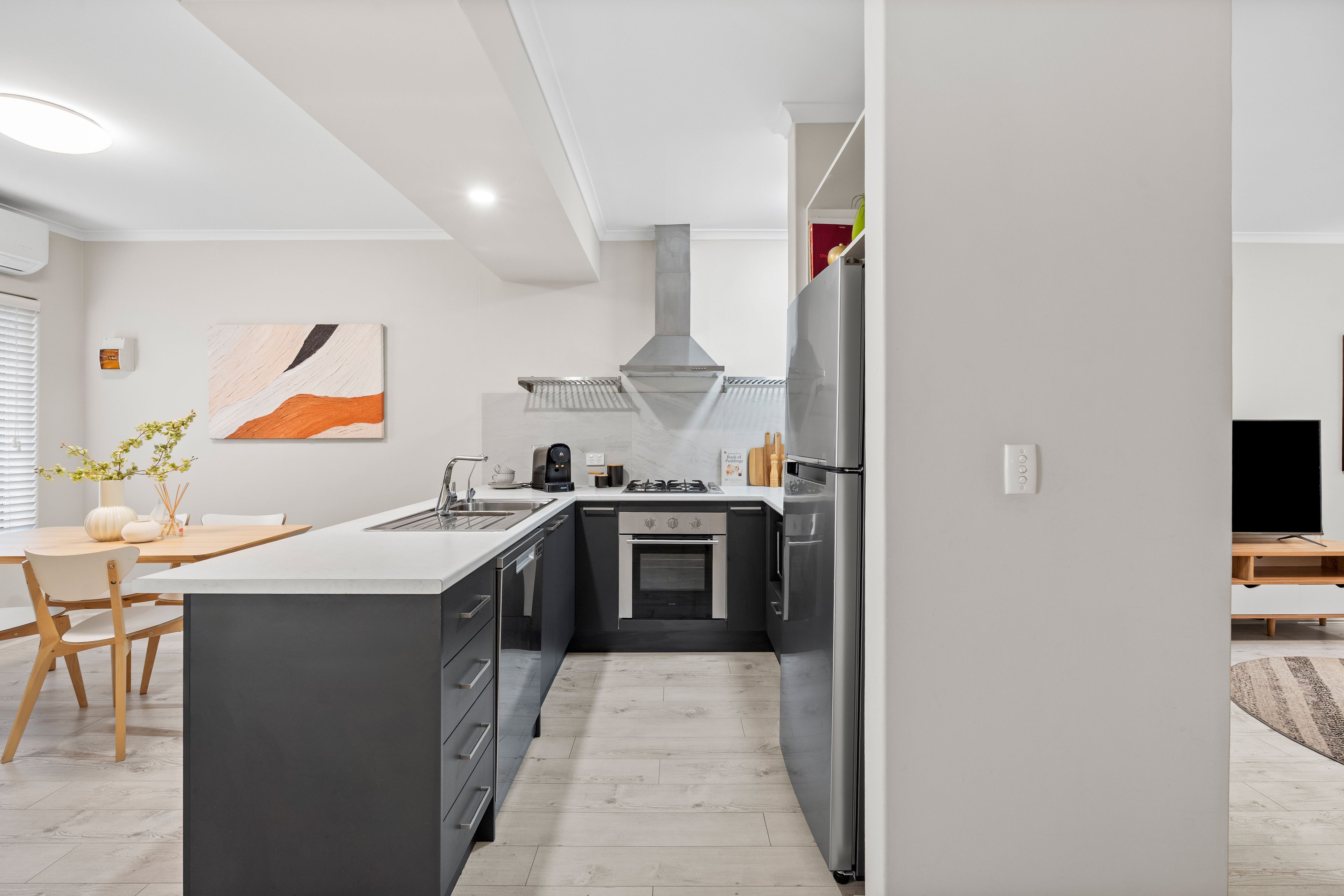 2/15-19 Castle Street — photo 8 of 21