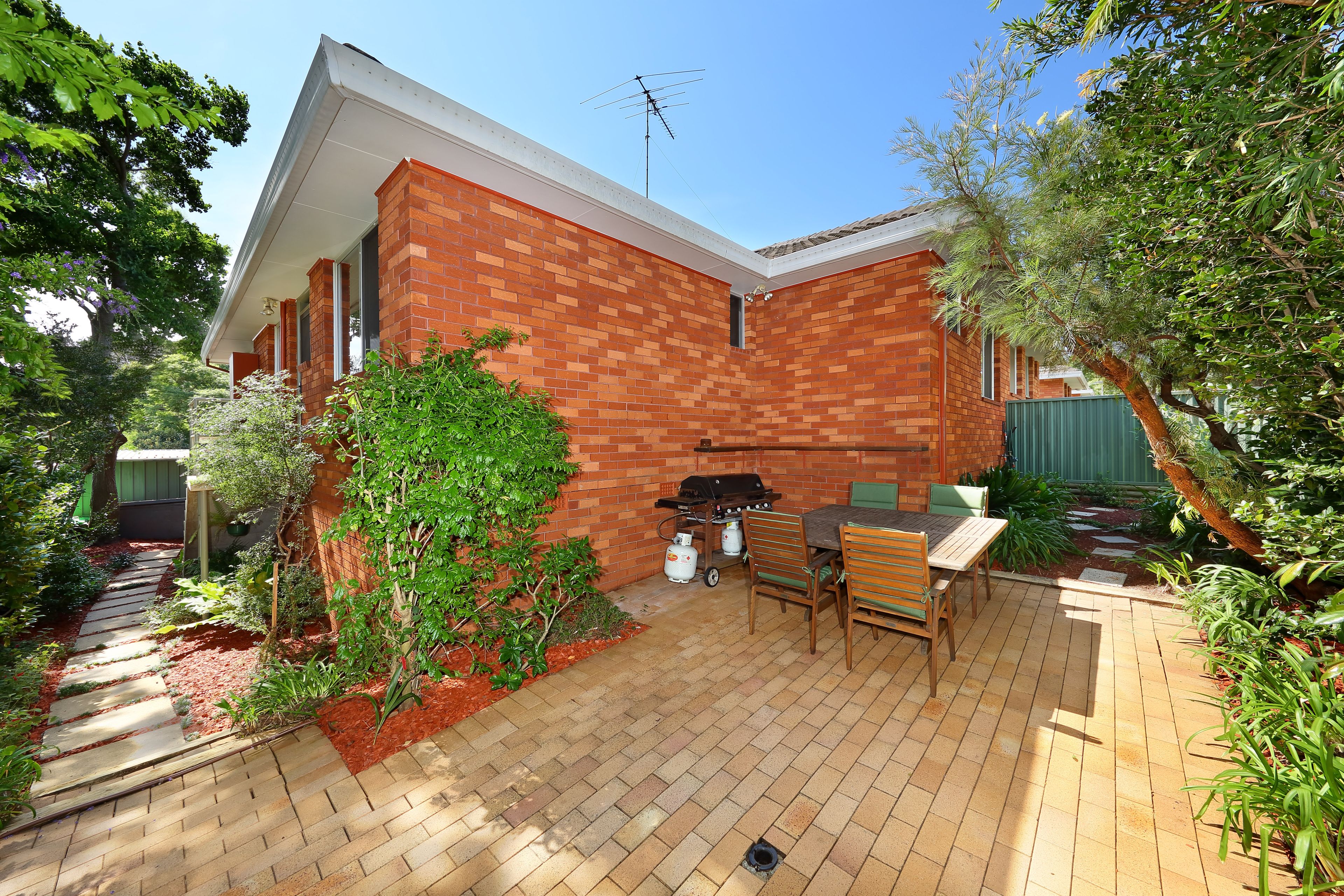 39 Mutual Road, Mortdale NSW 2223