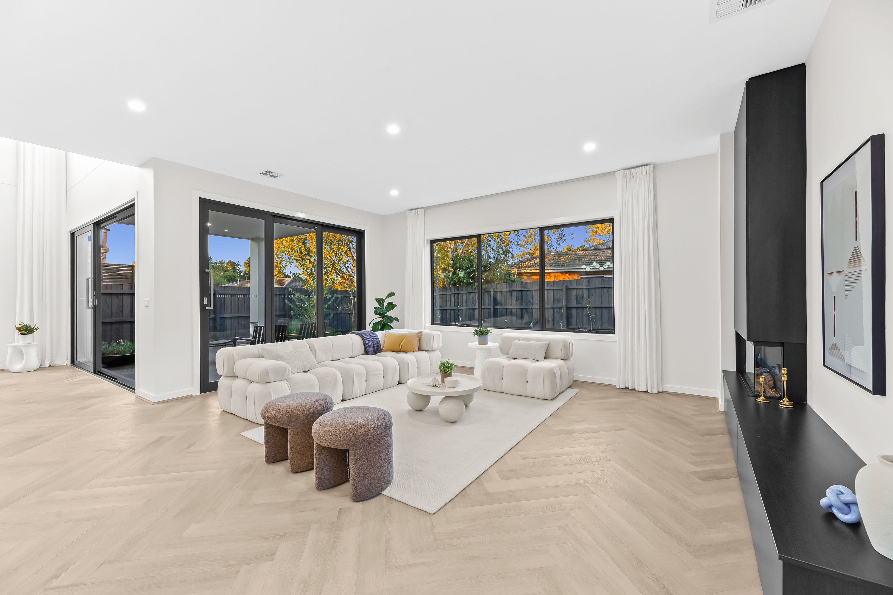 19 Crest Grove, Nunawading, VIC 3131