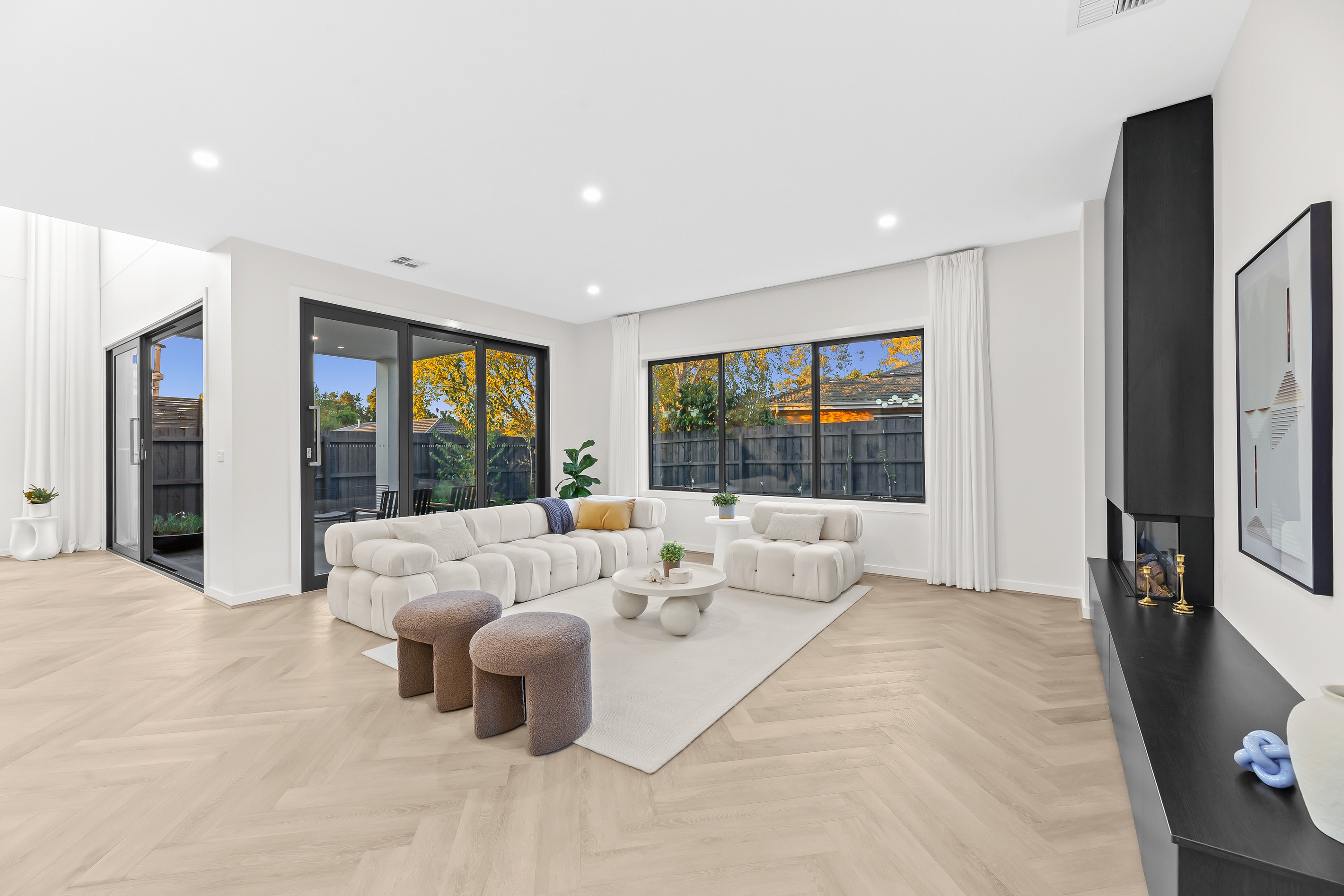 19 Crest Grove, Nunawading, VIC 3131