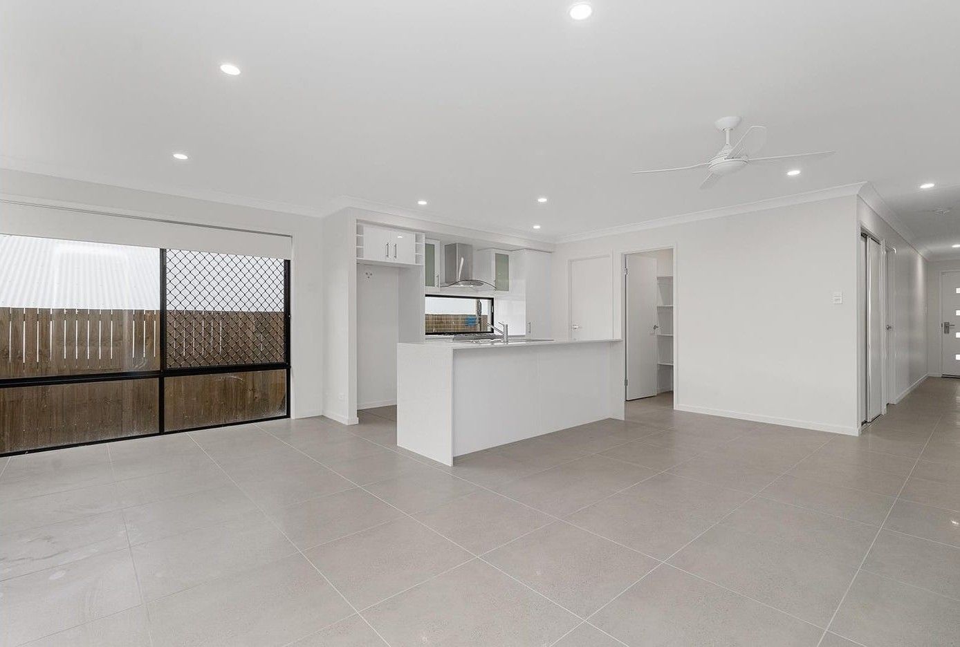 37 Applecross Circuit, SPRING MOUNTAIN, QLD 4300