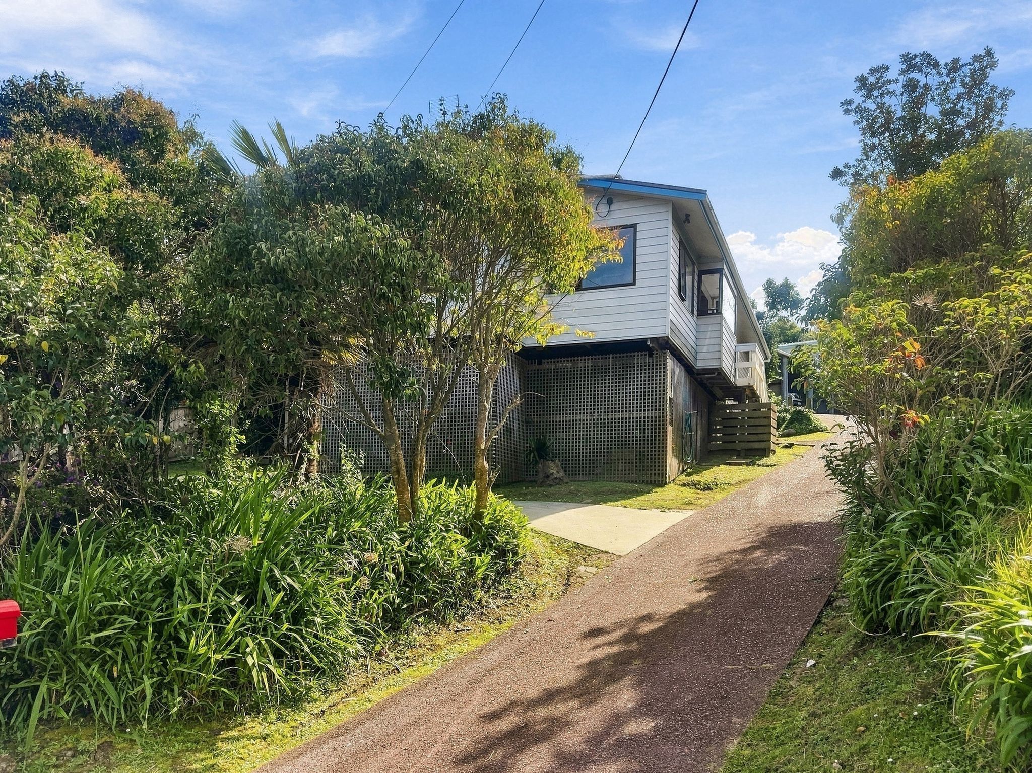 Coastal Living with Stanmore Bay Views 1