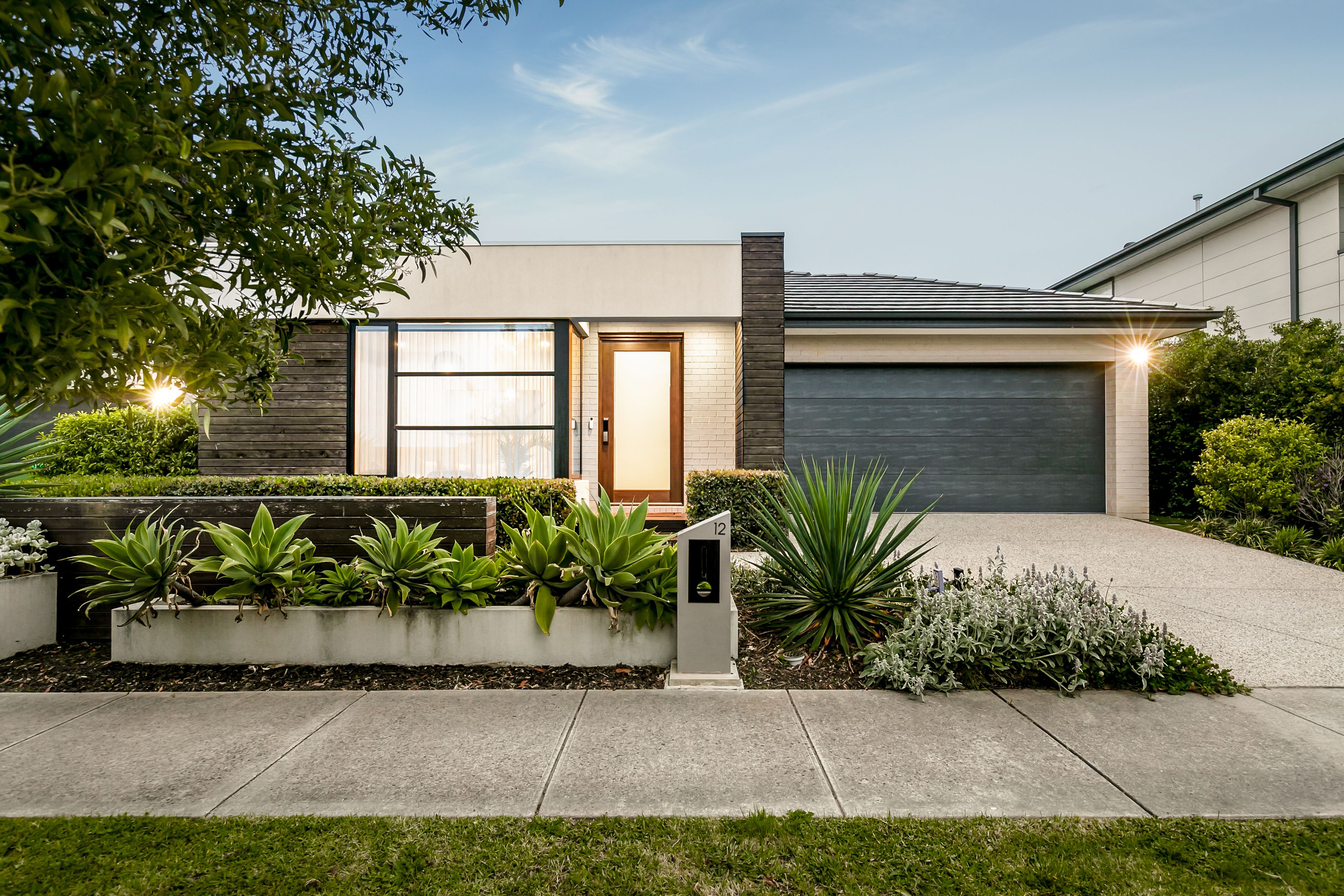 12 Atherton Avenue, Officer South VIC 3809