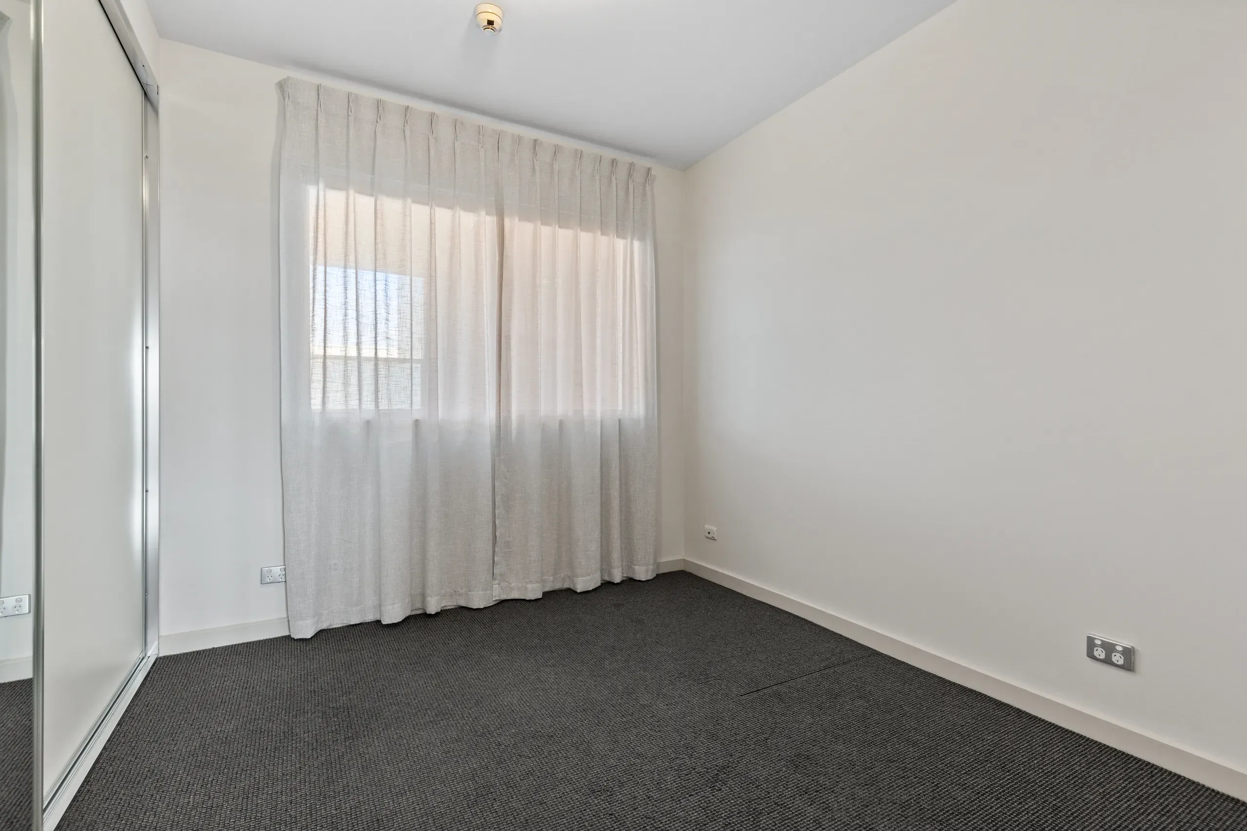 22/1 Burt Avenue — photo 12 of 16