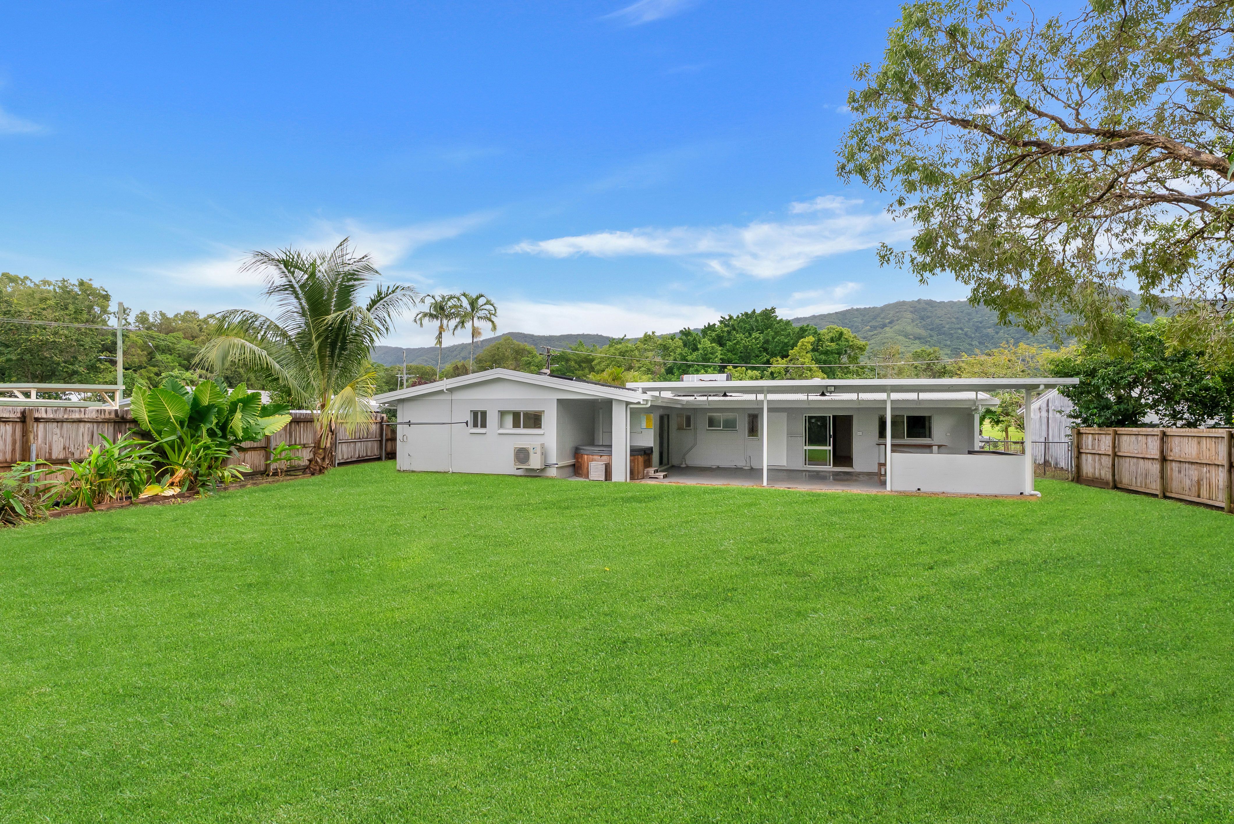 7 Unity Street, Clifton Beach QLD 4879