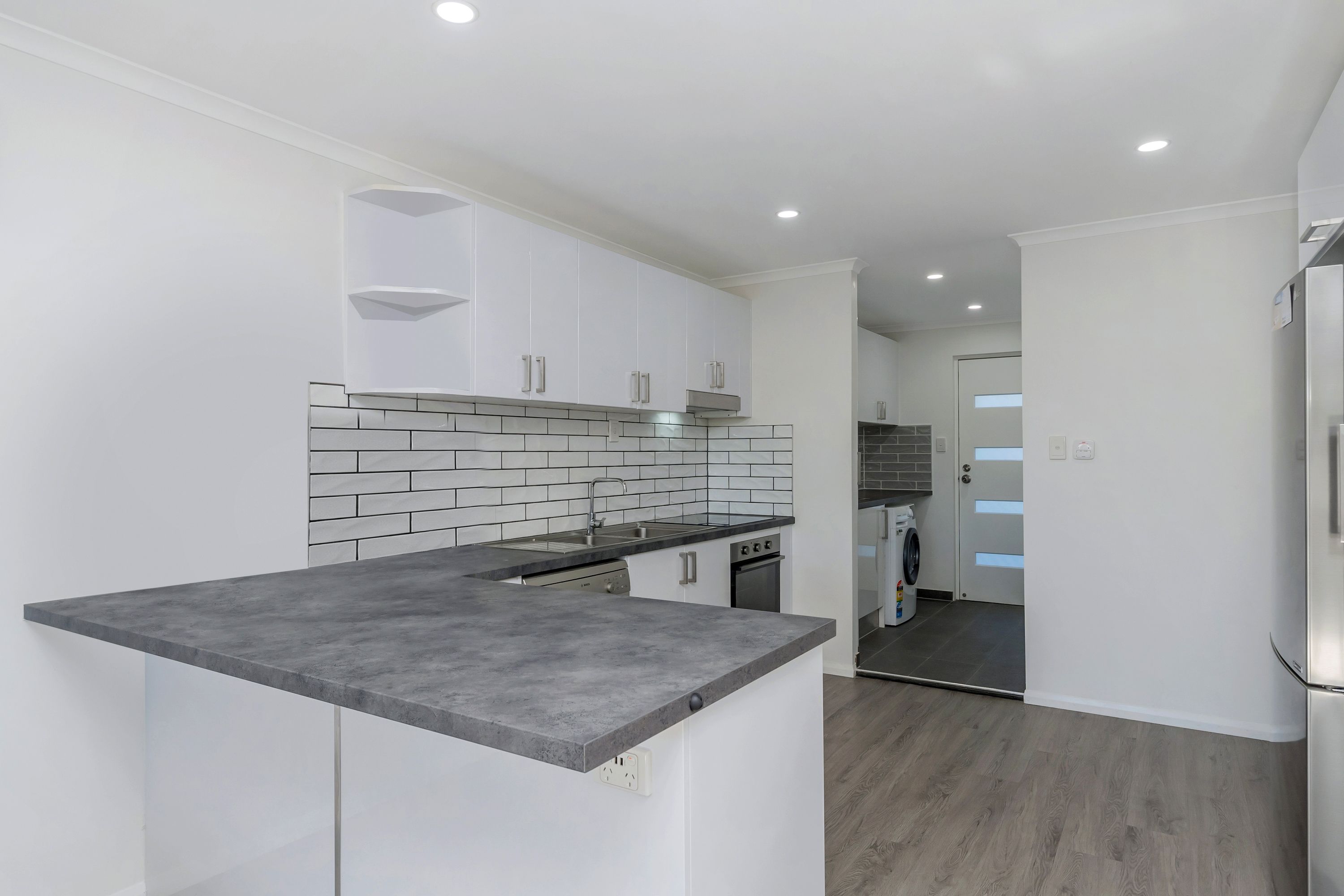 2/243 Thuringowa Drive, Kirwan, QLD 4817