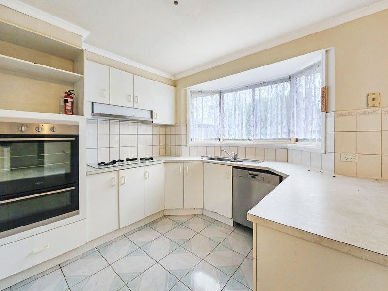 25 Coolabah Crescent — photo 5 of 15