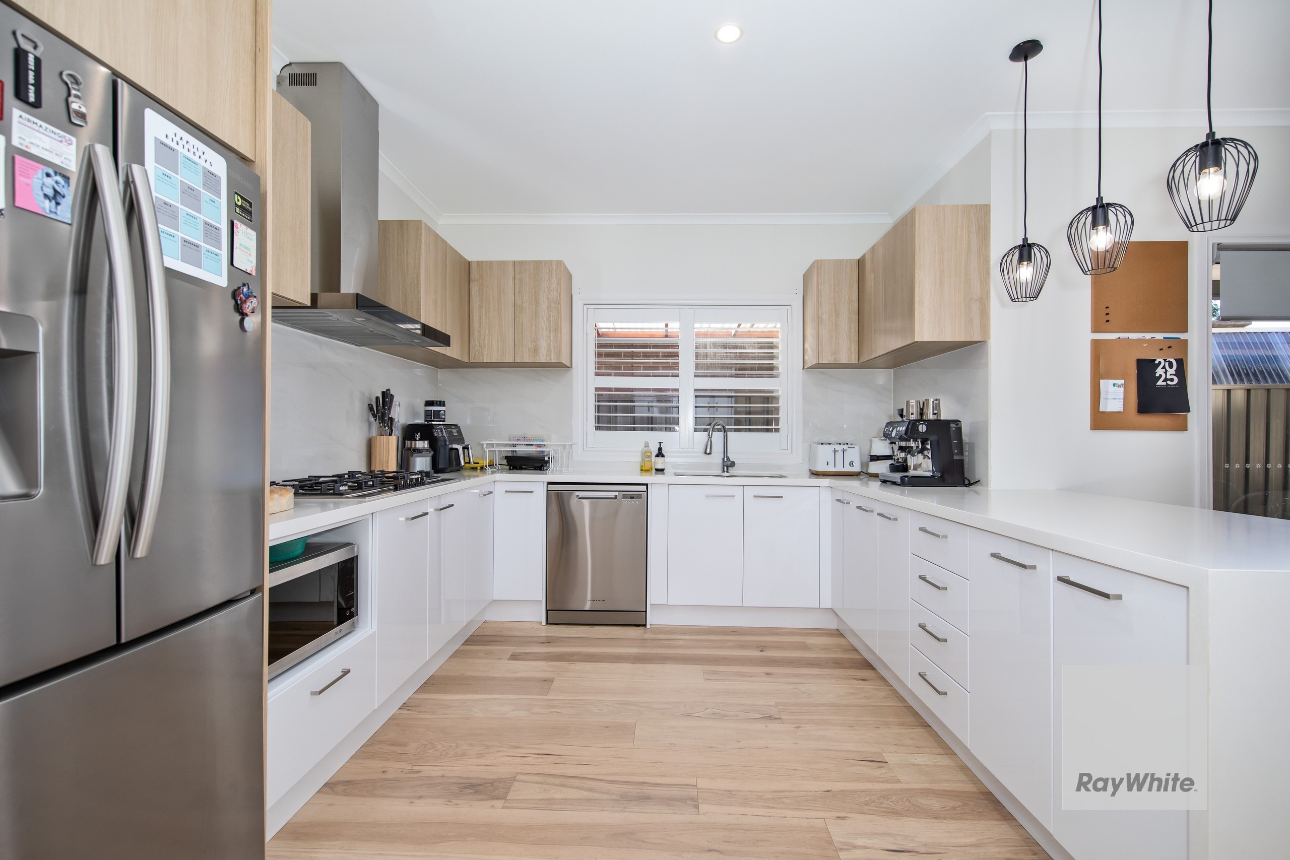 13 Damaine Circuit, Caroline Springs, VIC 3023