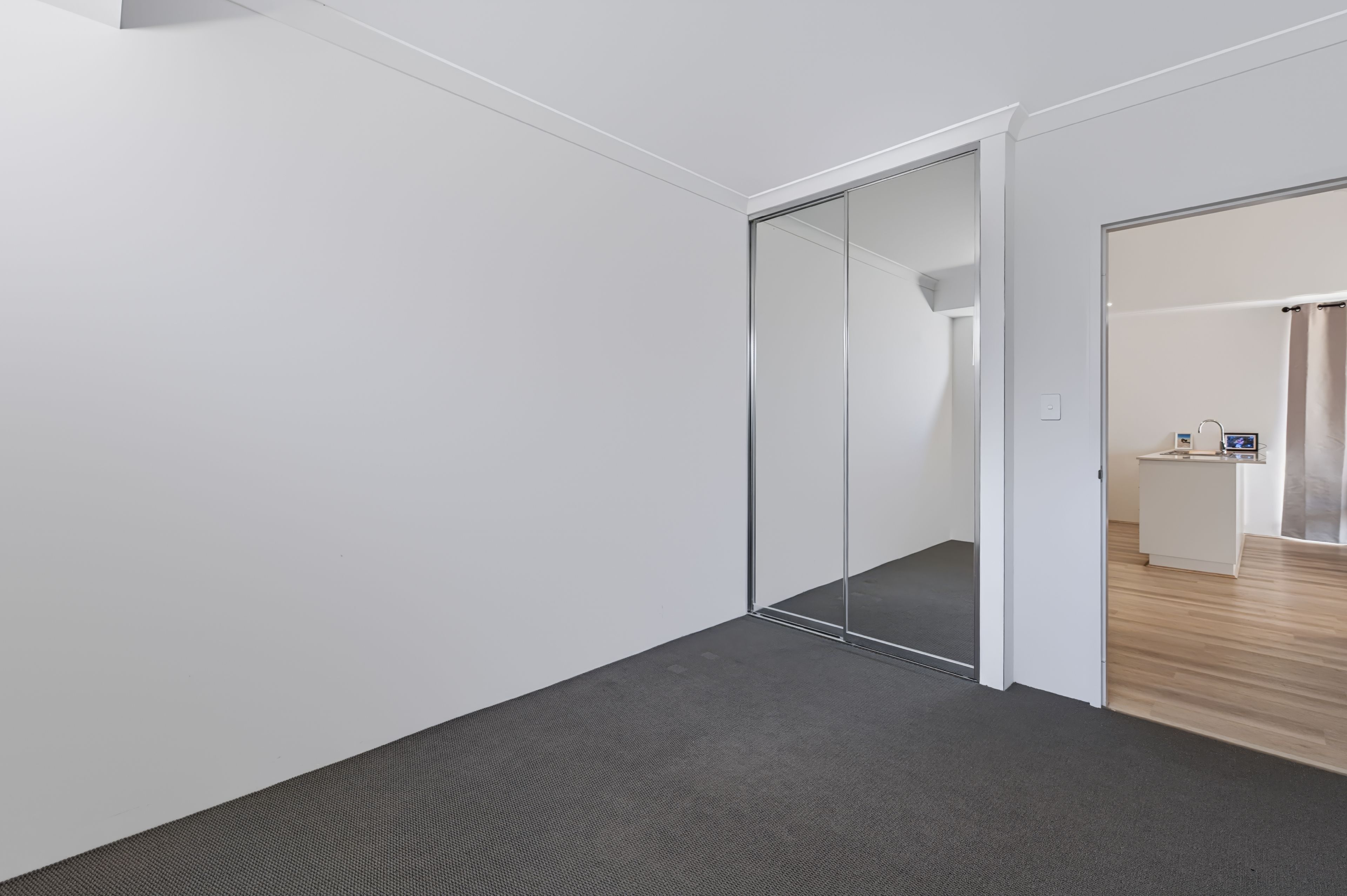 26 Camargue Street — photo 10 of 15
