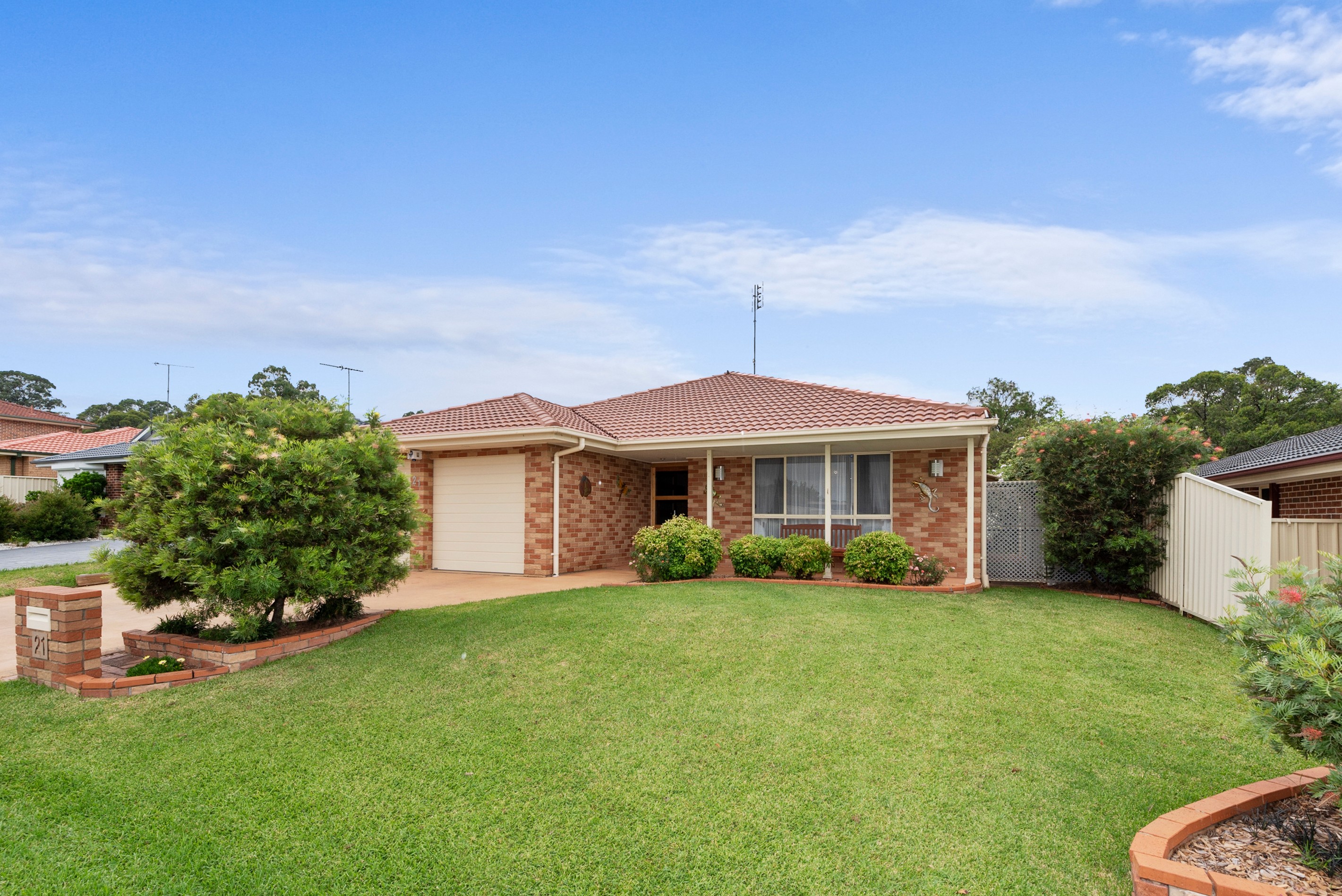 21 Lysander Avenue, Rosemeadow, NSW 2560