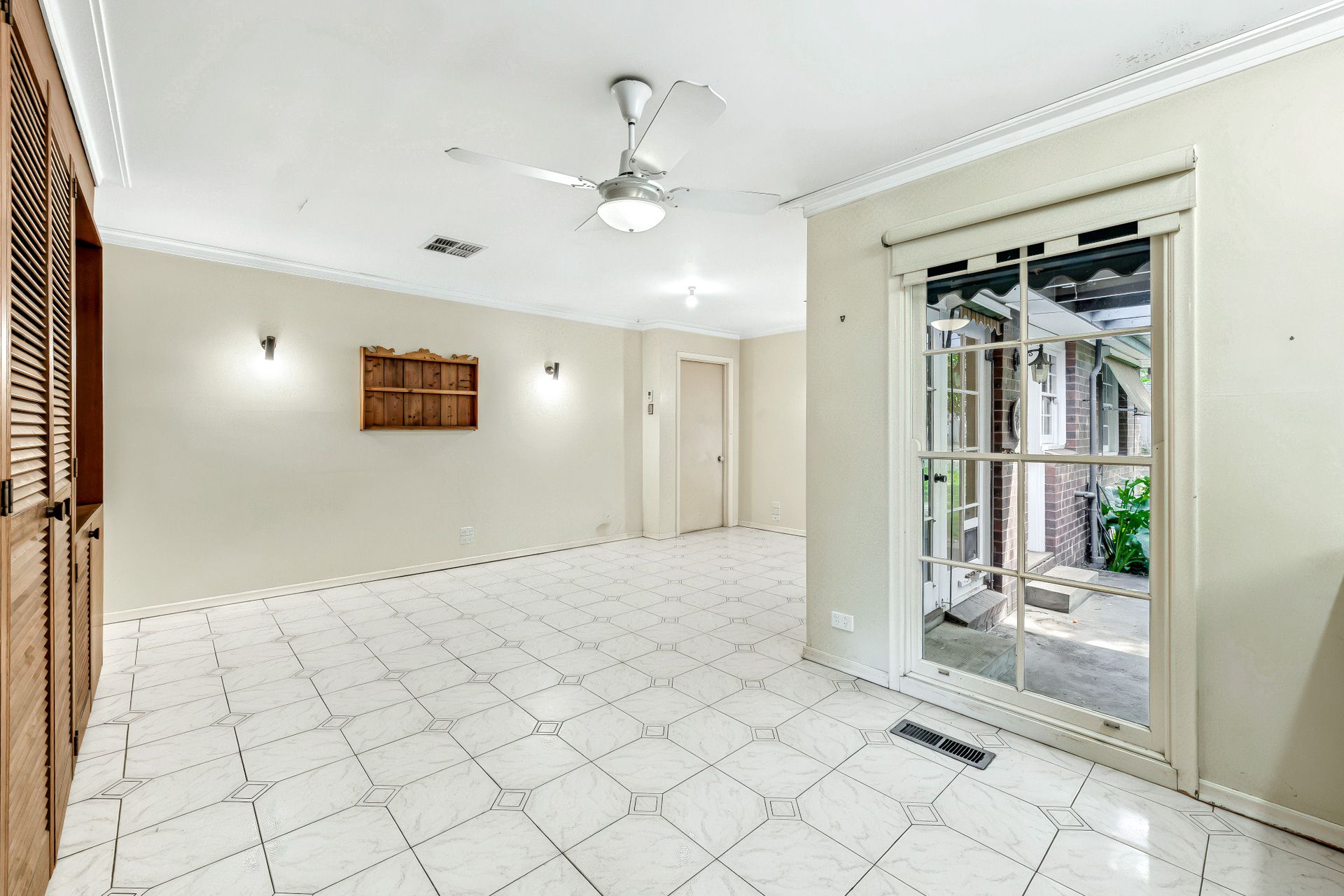 11 Wellesley Road — photo 5 of 13