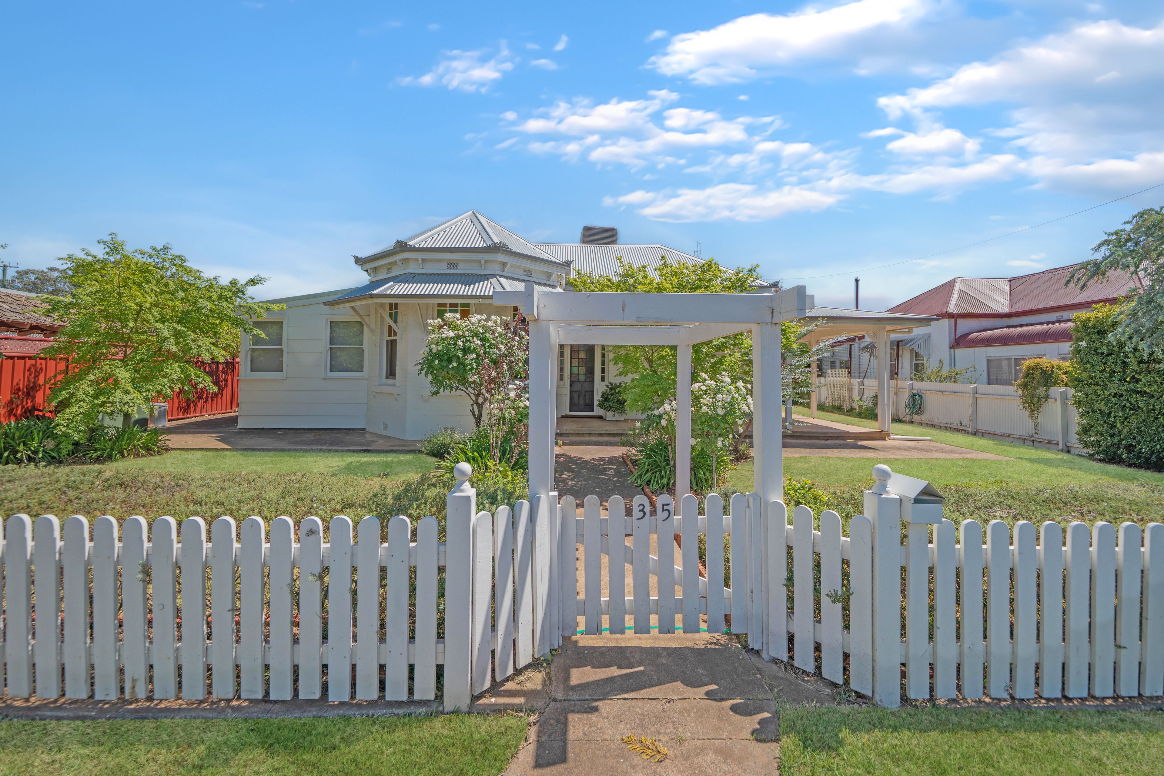 35 Farrand Street, Forbes NSW 2871