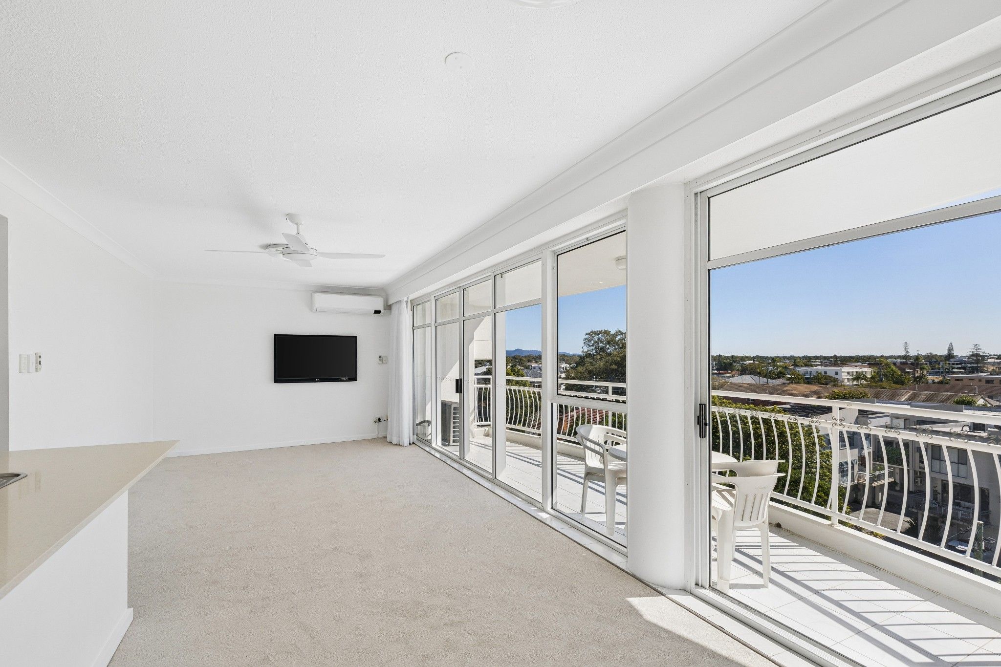 45/510 Marine Parade — photo 4 of 23