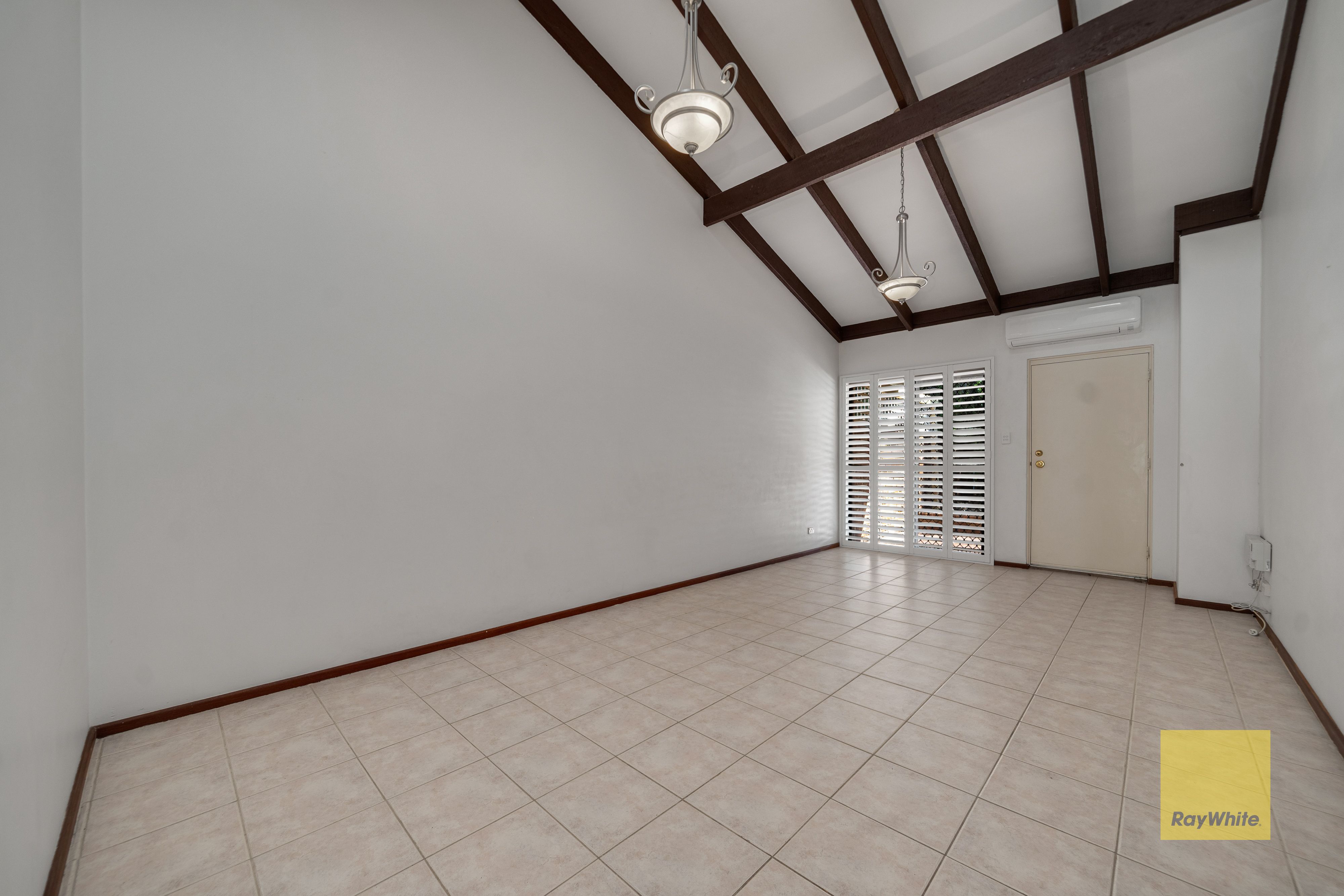 17D Cale Street, Como, WA 6152