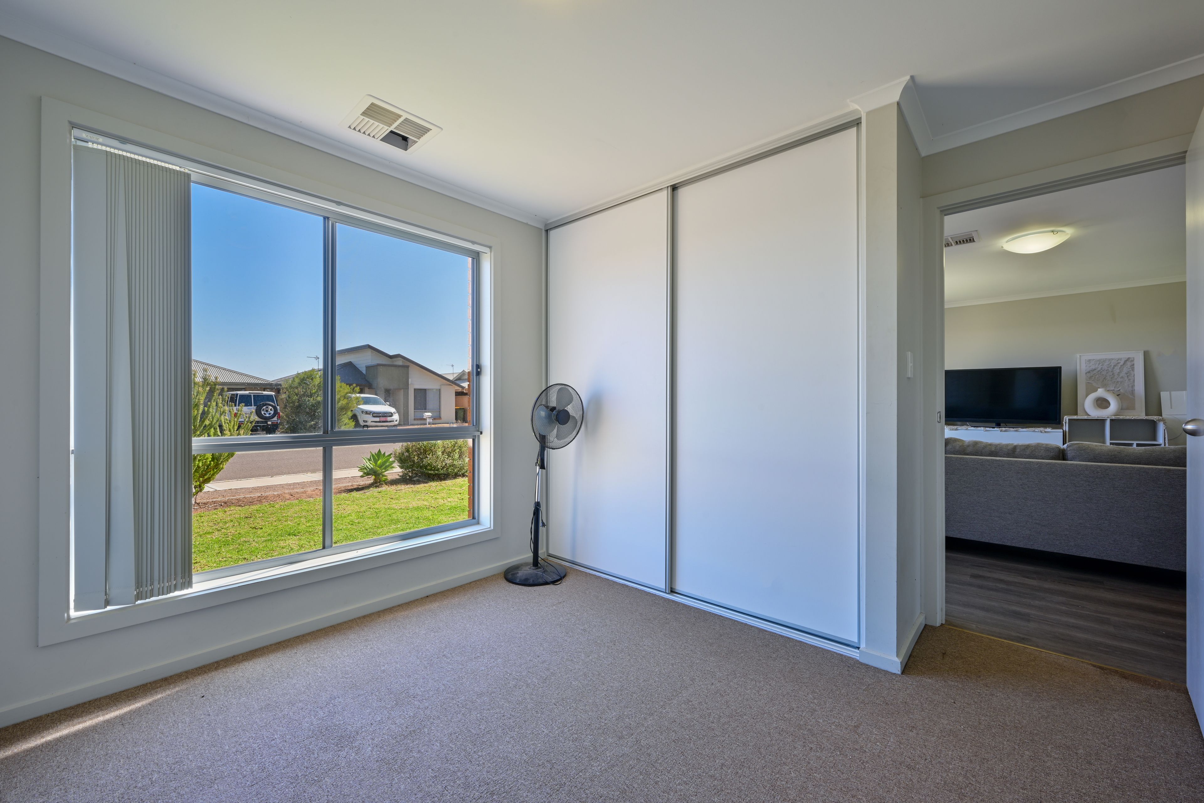 26 Mcinness Street — photo 5 of 12