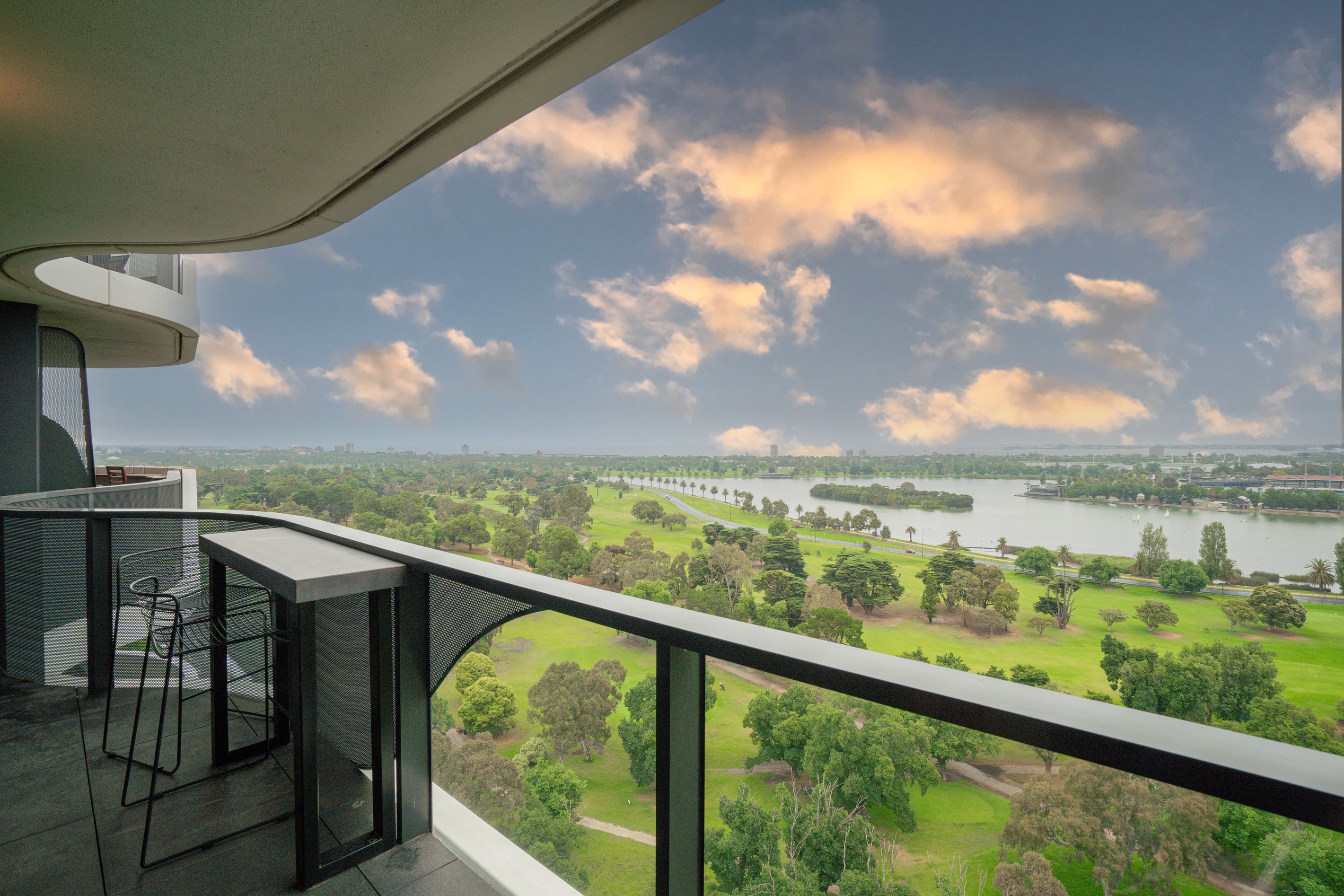 1702/12 Queens Road, Melbourne, VIC 3004