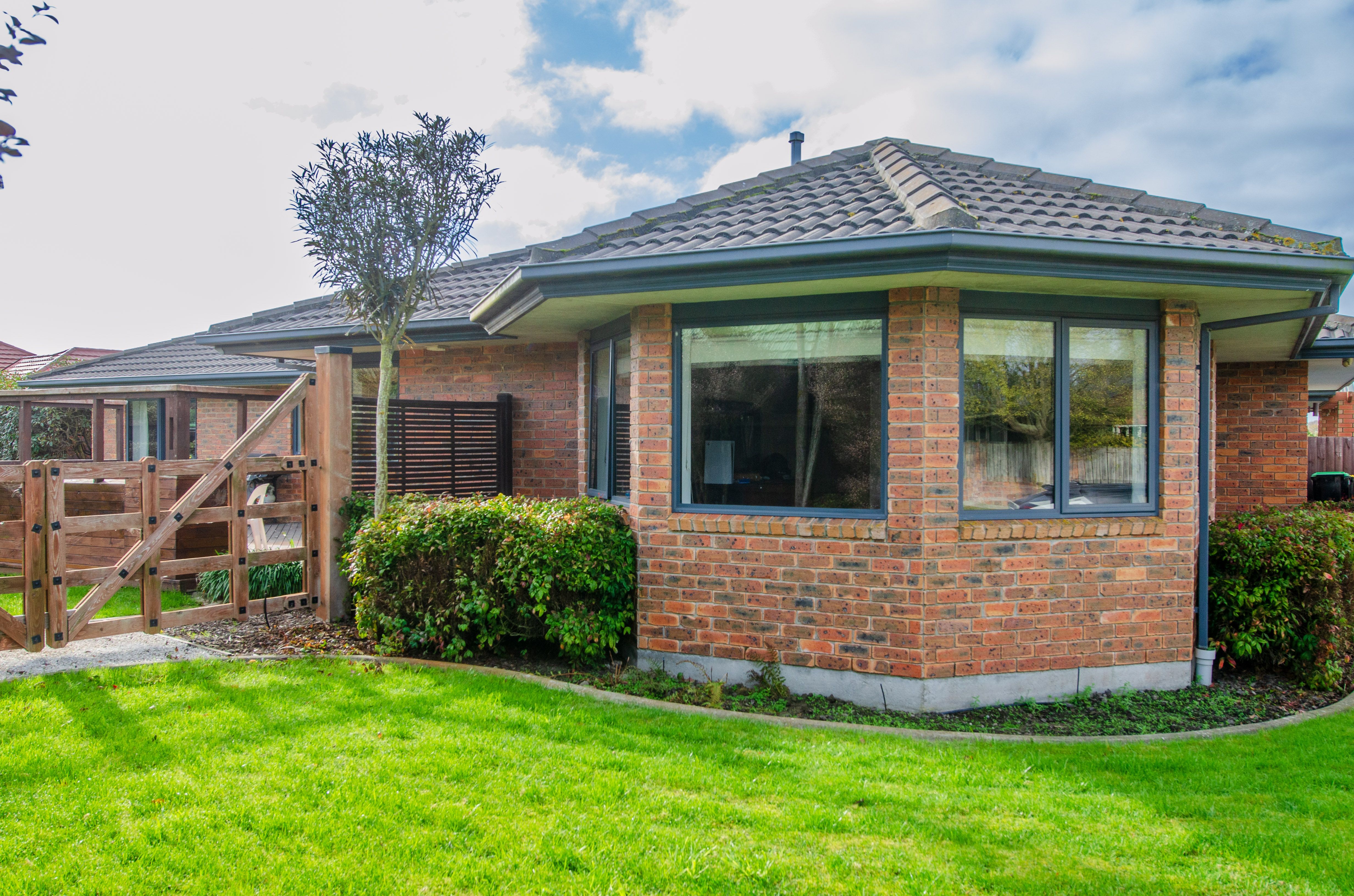 90 Courtenay Drive, Kaiapoi, Waimakariri District 7630 Sold House