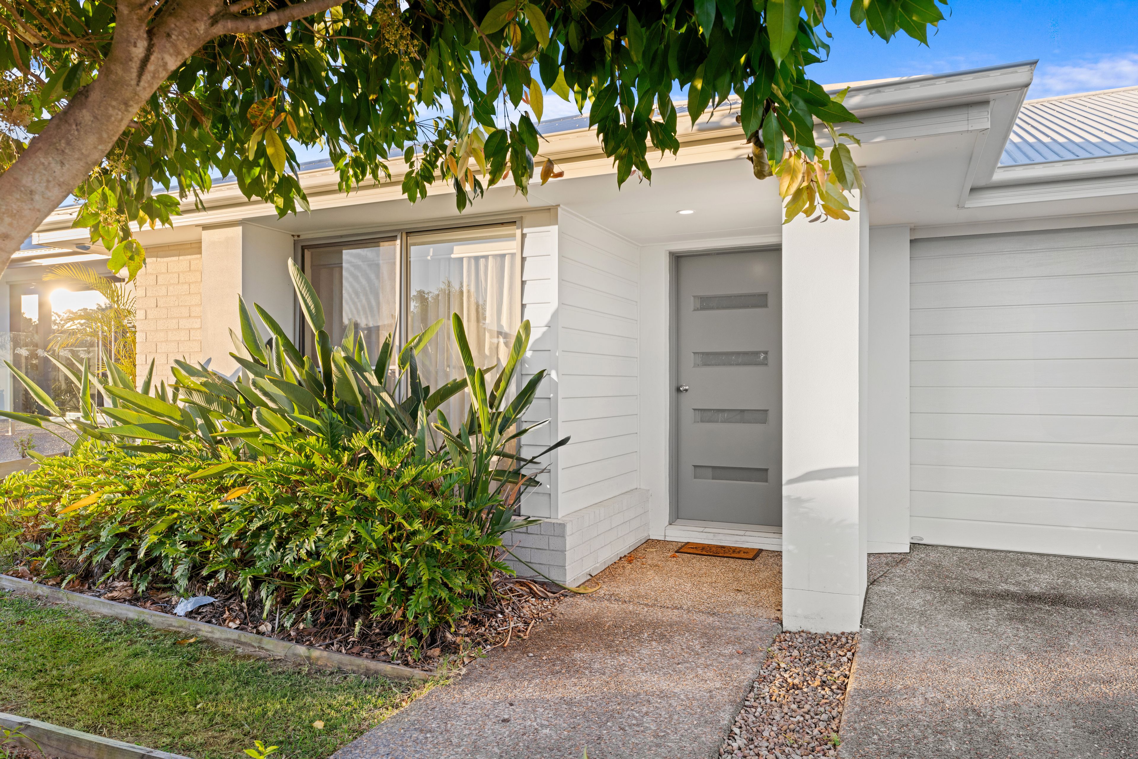 14 Chambers Ridge Boulevard, Park Ridge, QLD 4125
