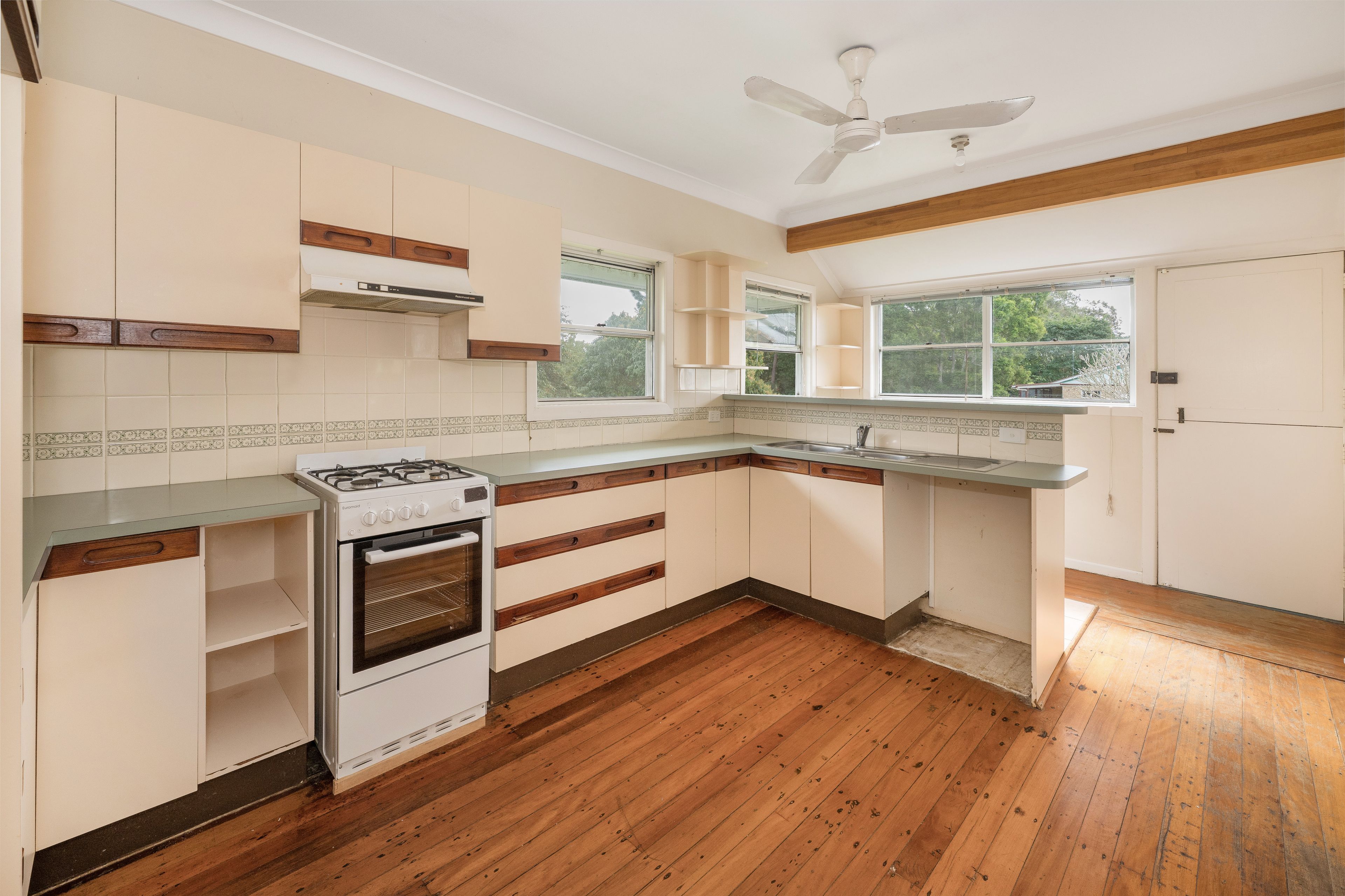 168 Archer Street — photo 12 of 17