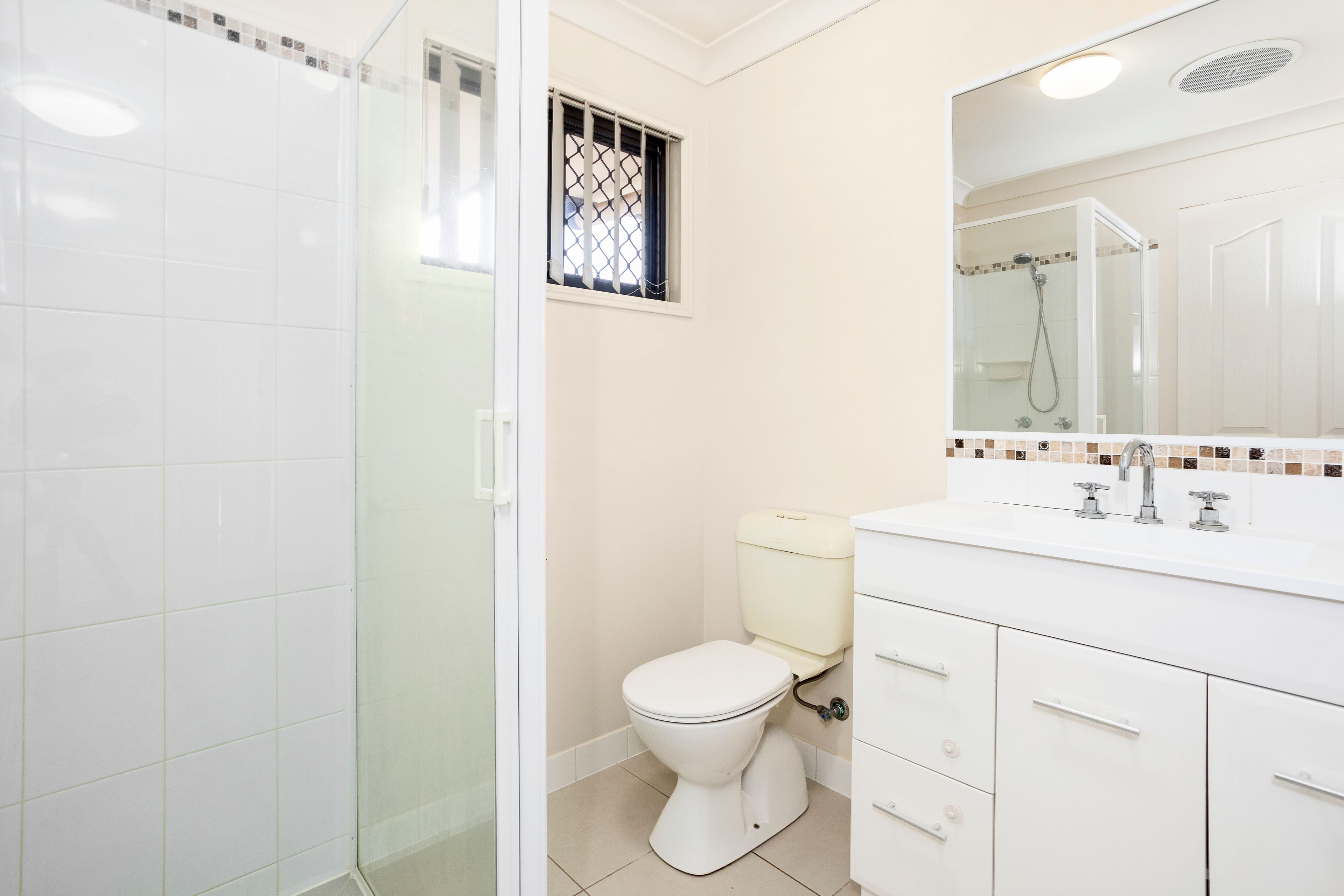 22 Whistler Avenue — photo 10 of 11