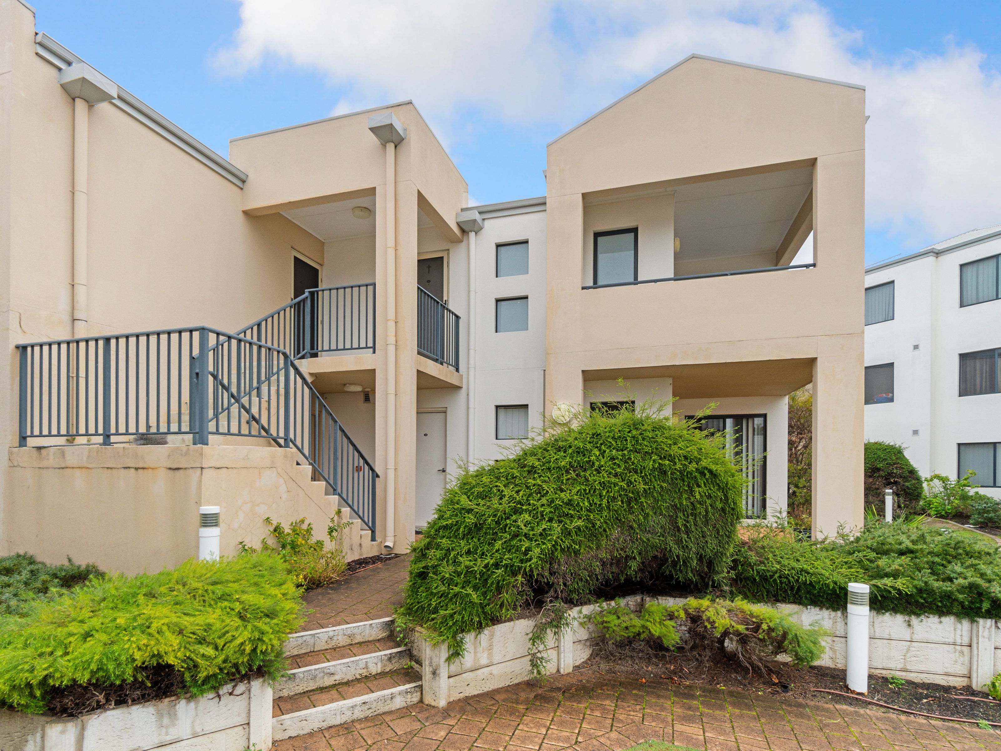 17 Southdown Place, Thornlie WA 6108