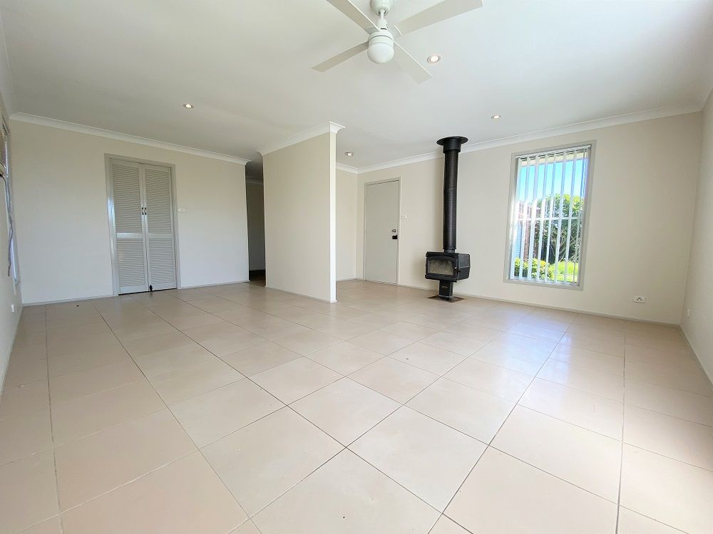 4 Hodkin Place, Ingleburn, NSW 2565