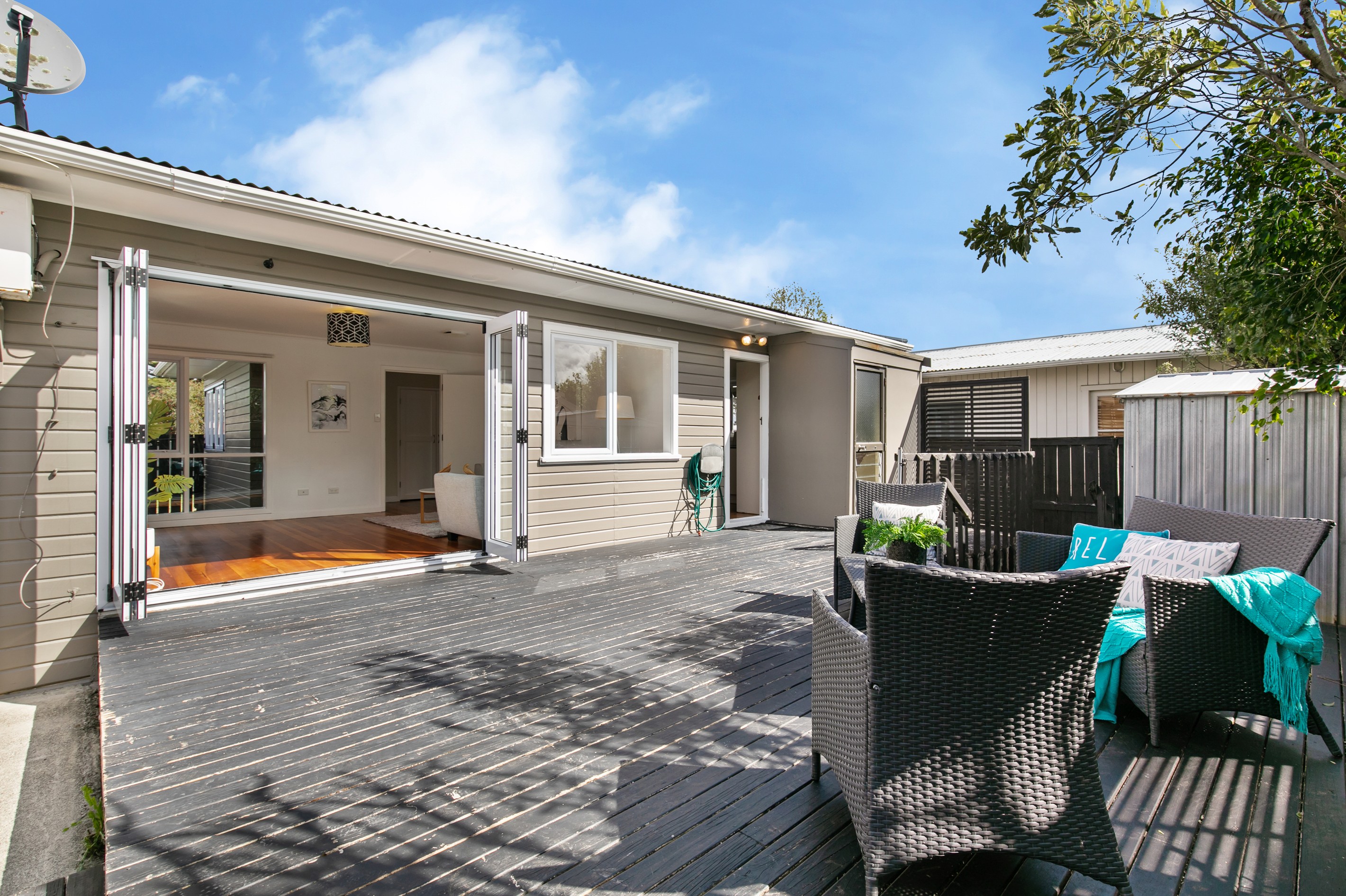 1/33 Sunnyhaven Avenue, Beach Haven, North Shore City