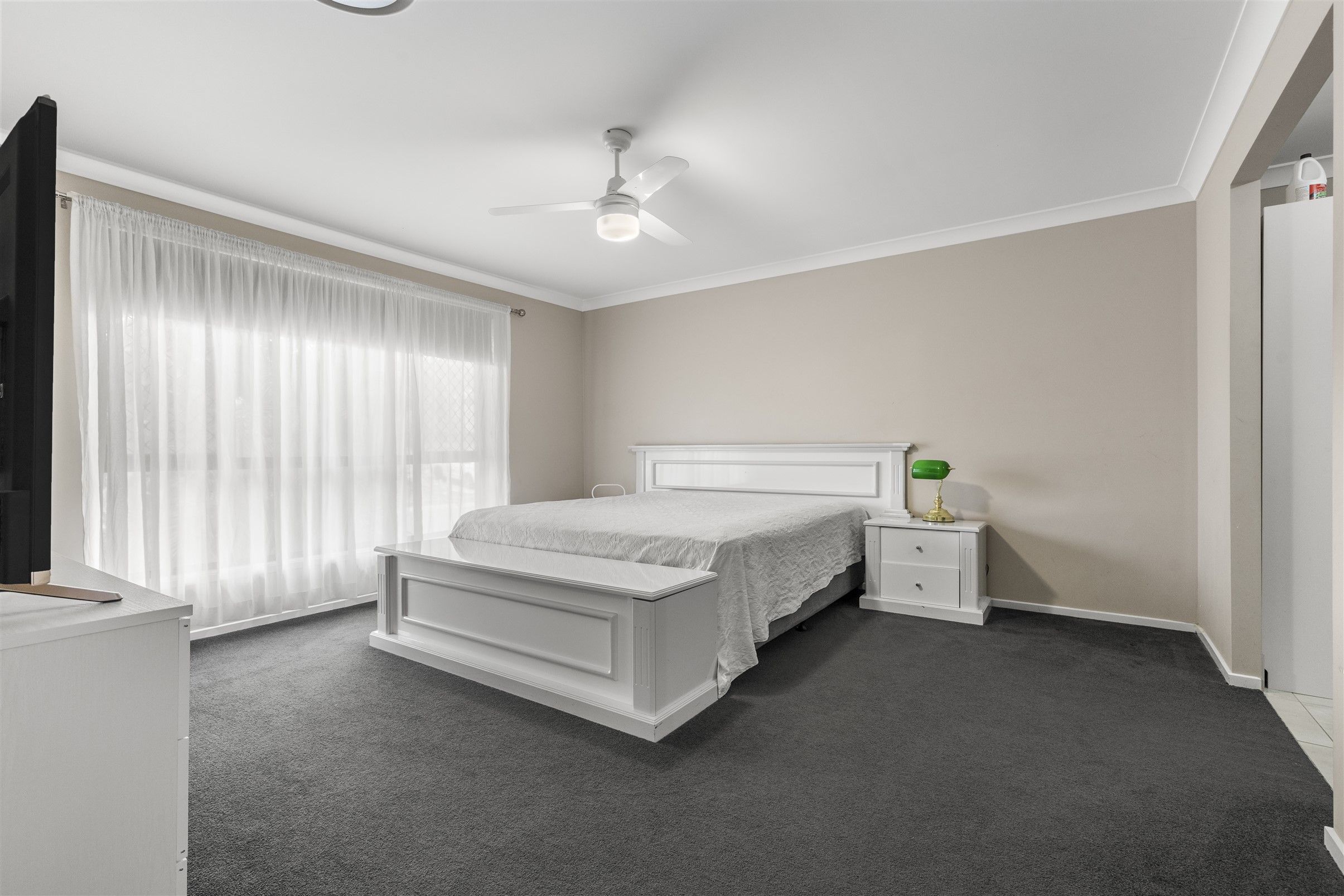 8 Pine Place, Upper Kedron, QLD 4055