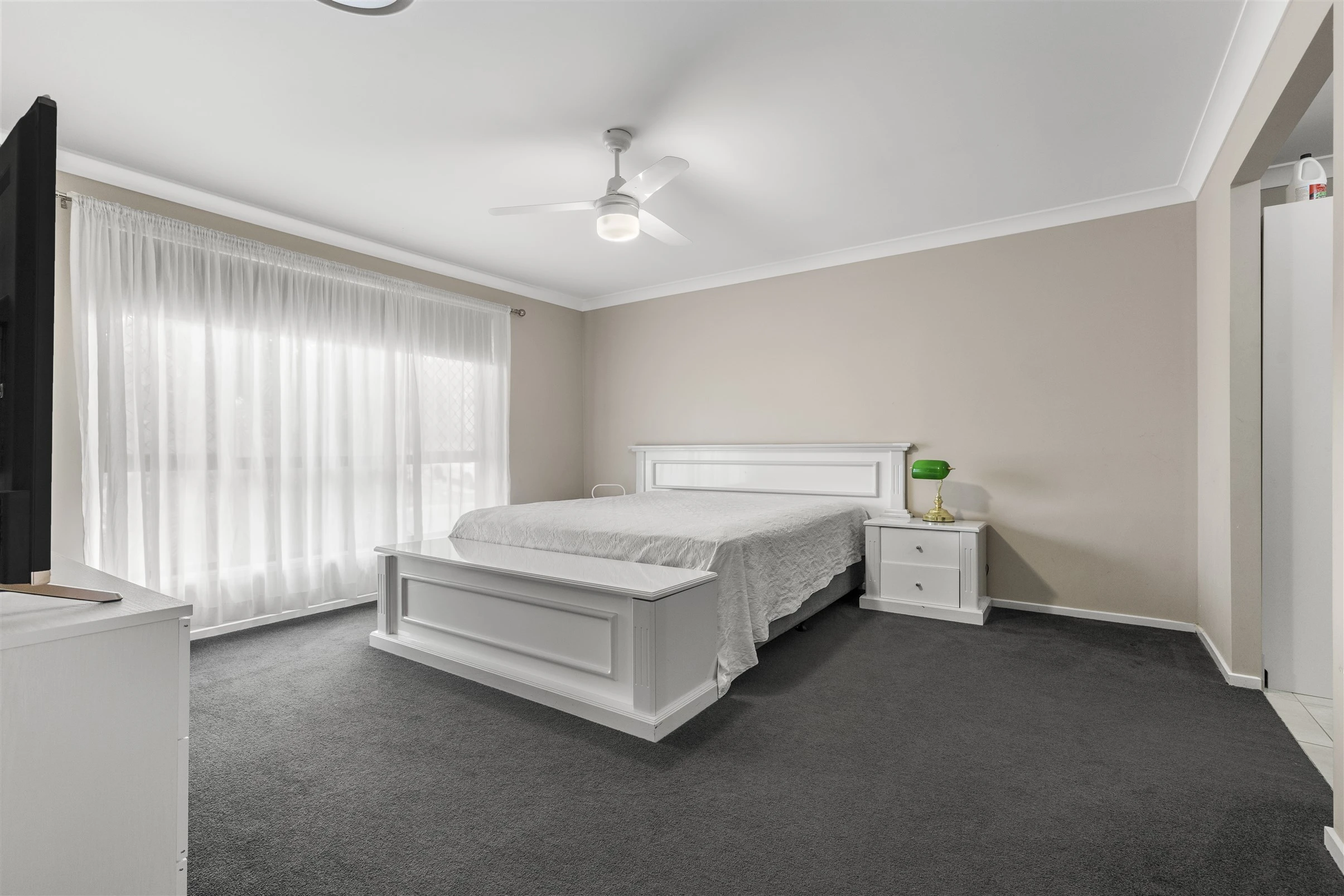 8 Pine Place, Upper Kedron, QLD 4055