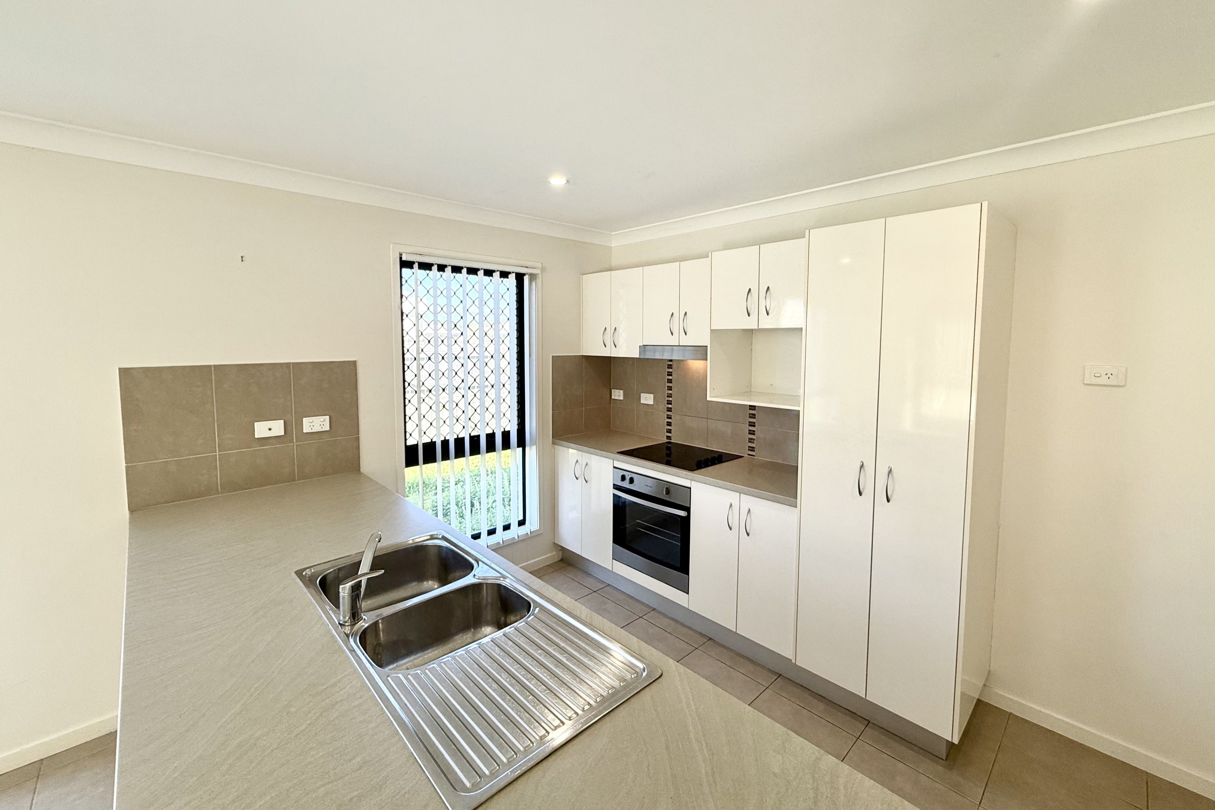 1/18 Hollanders Crescent, Kelso, QLD 4815